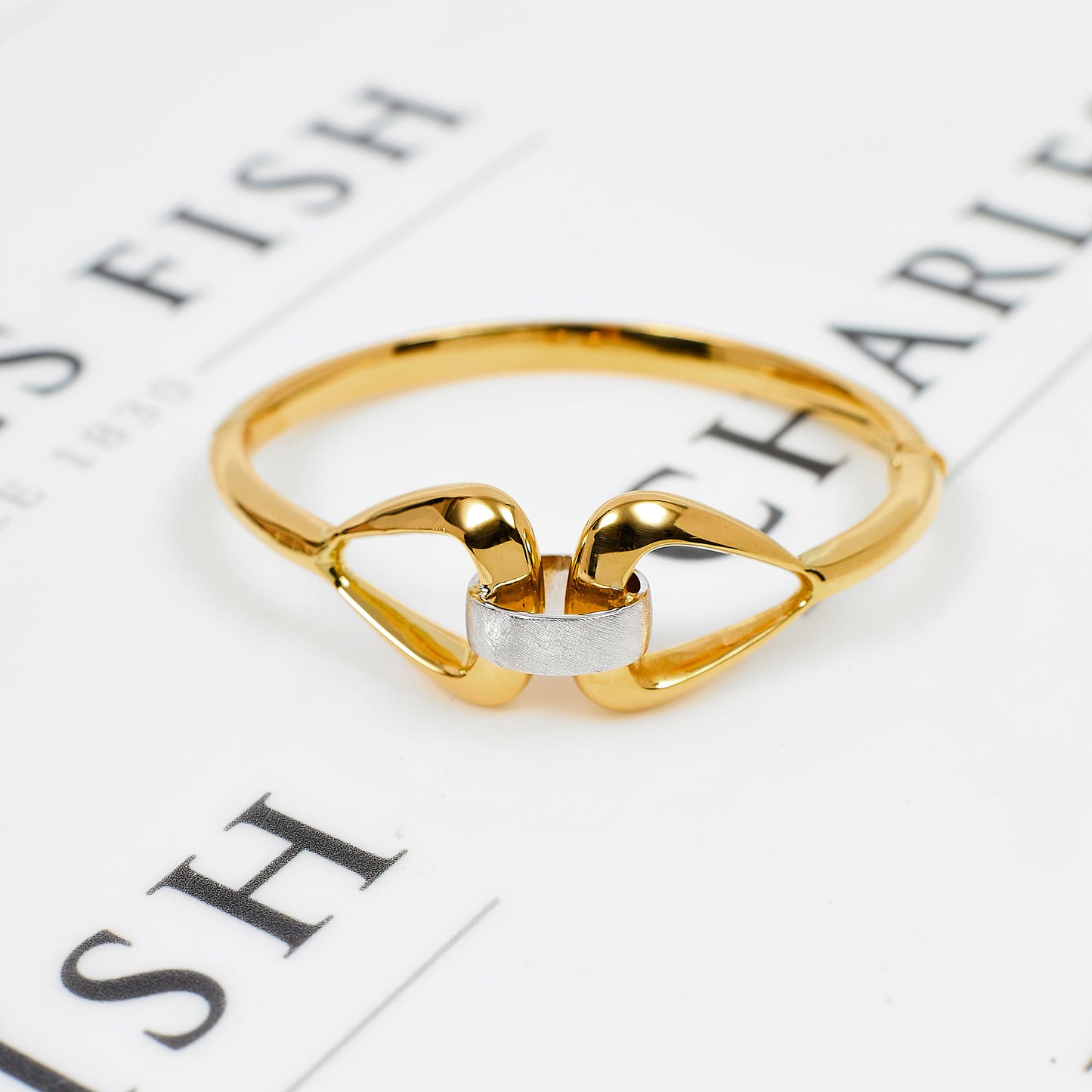 Pre-Owned 18ct Gold Double Noose Design Bangle