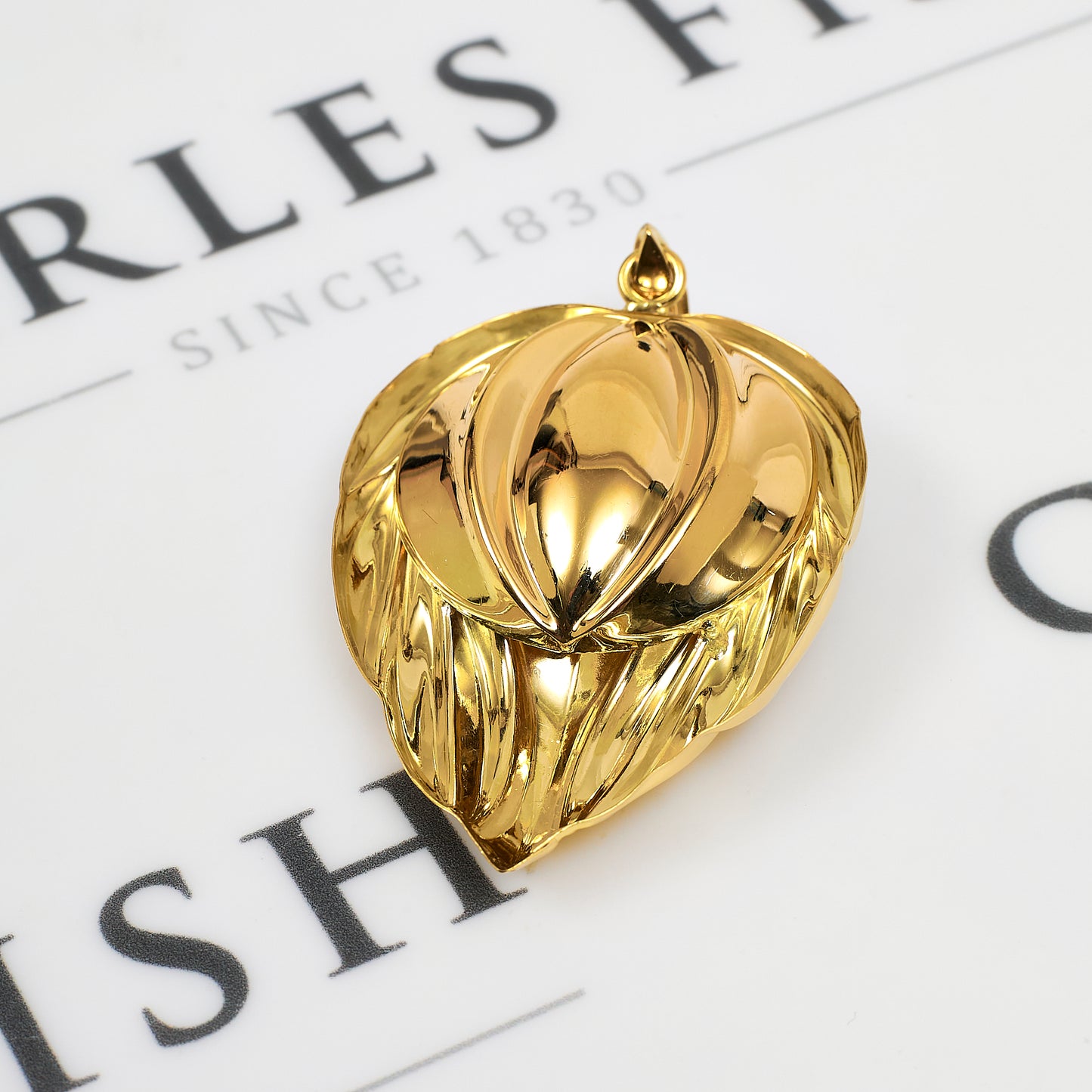 Pre-Owned 18ct Gold CZ Leaf Shape Pendant