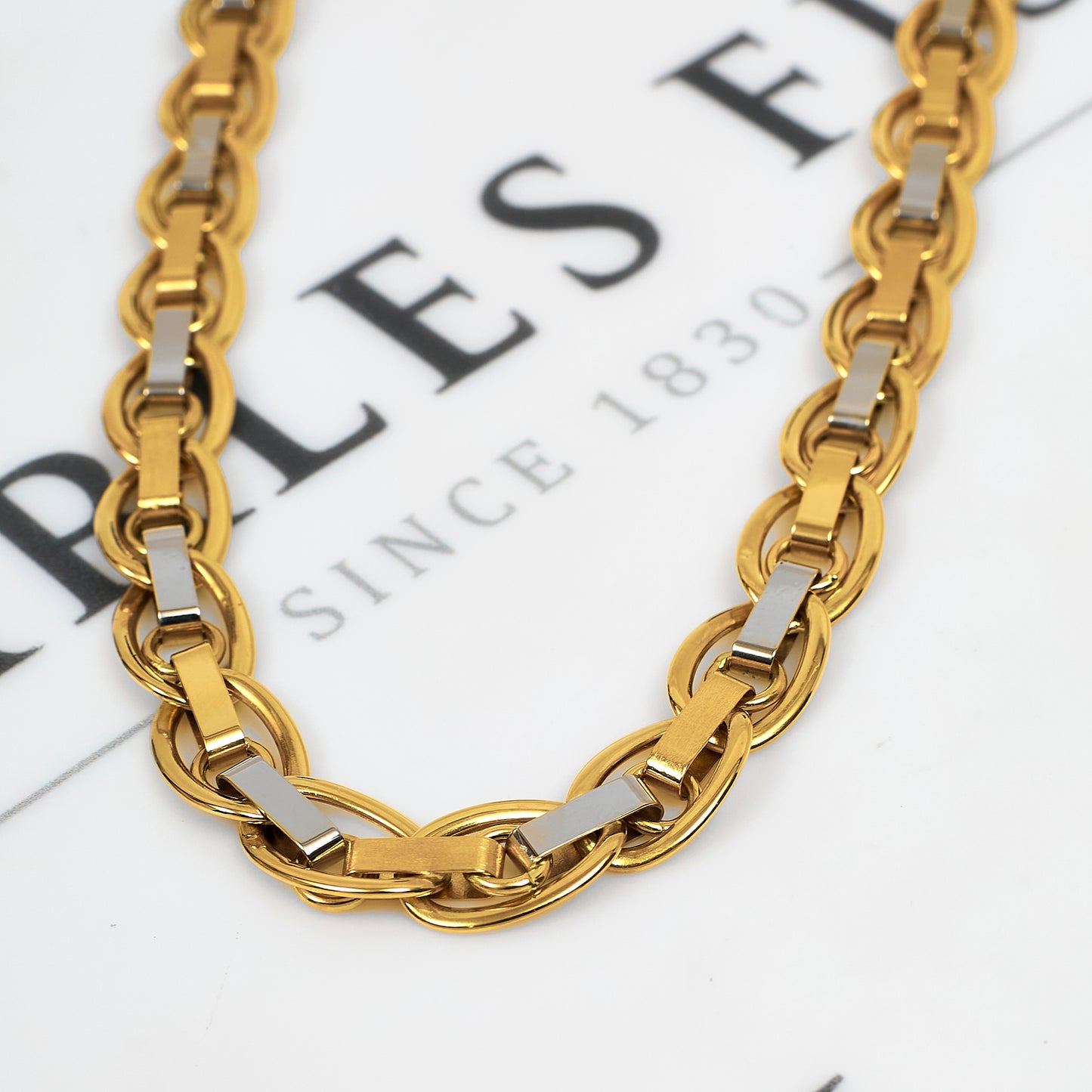 Pre-Owned 18ct Gold 2 Tone Flat Mixed Link Necklace 16 Inch