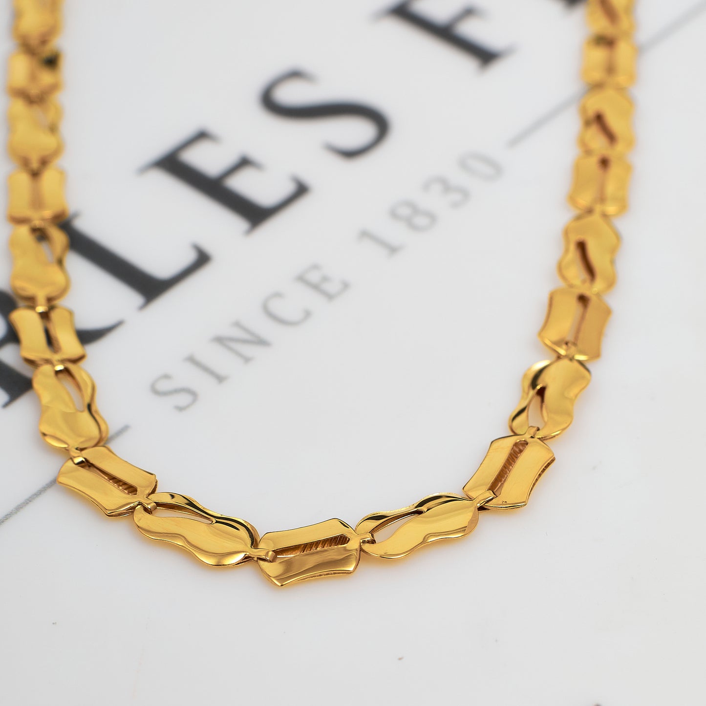 Pre-Owned 18ct Gold Freeform Link Chain Necklace 18 Inch
