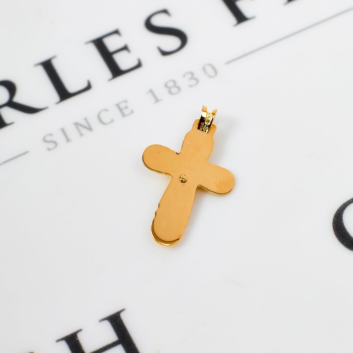 Pre-Owned 18ct Gold Crucifix With Rounded Ends