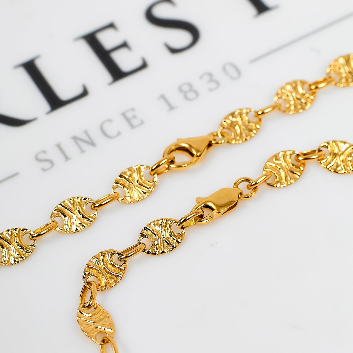Pre-Owned 18ct Gold Oval Link Bracelet & Necklace SET