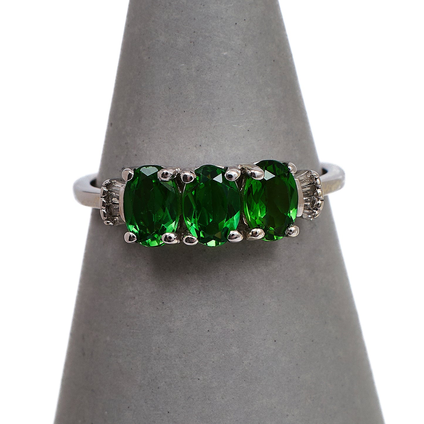 Pre-Owned 9ct White Gold Tourmaline & Diamond Ring Size N.5