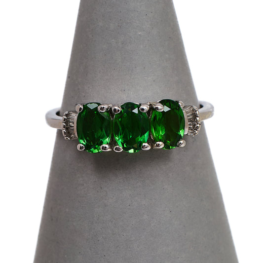 Pre-Owned 9ct White Gold Tourmaline & Diamond Ring Size N.5