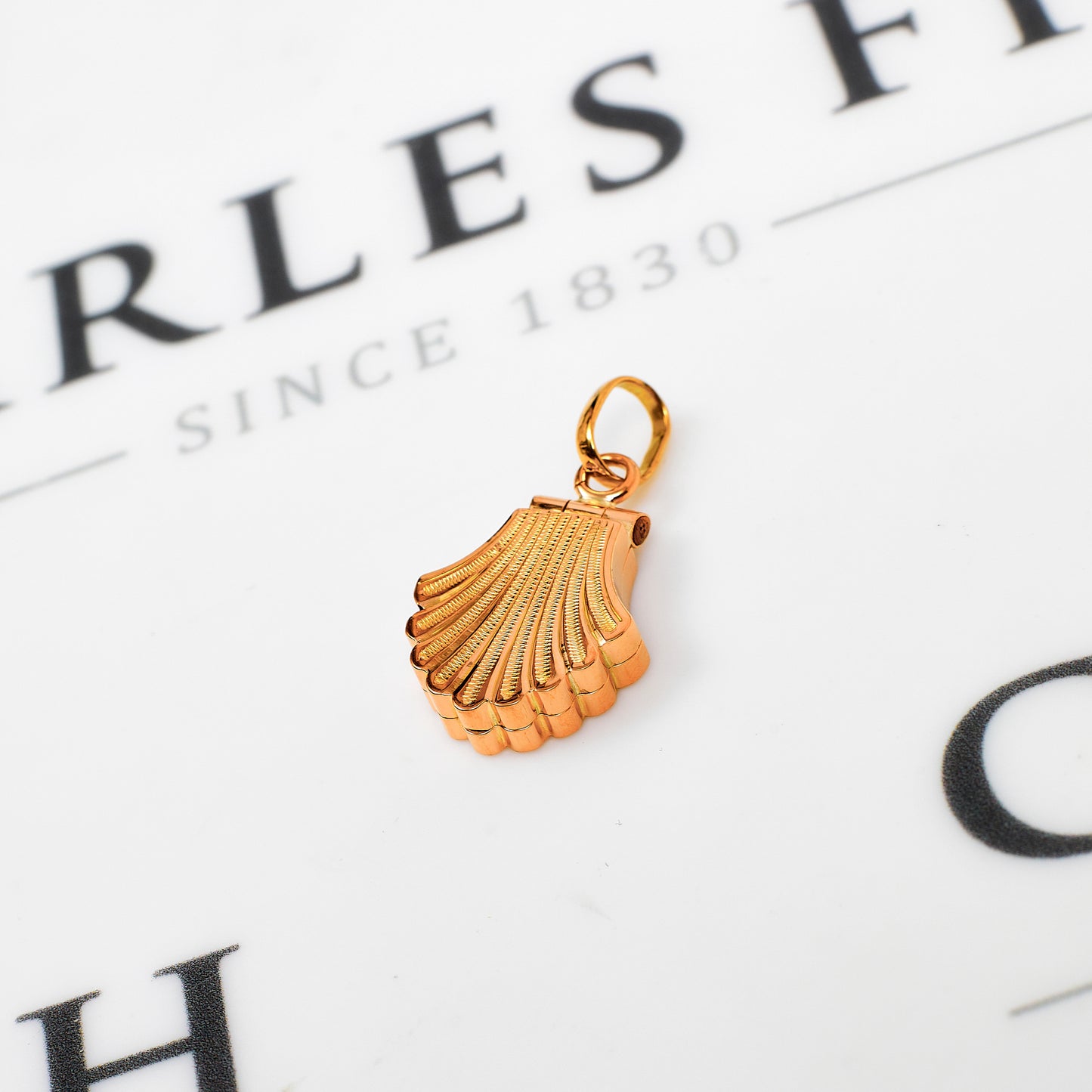 Pre-Owned 14ct Gold Shell Design Locket Pendant