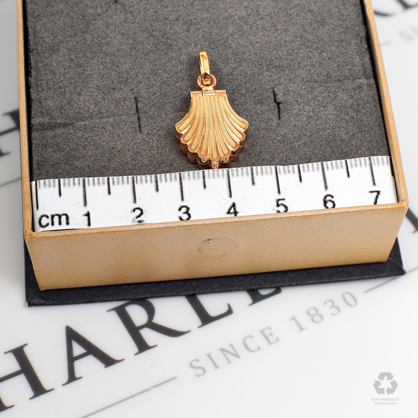 Pre-Owned 14ct Gold Shell Design Locket Pendant