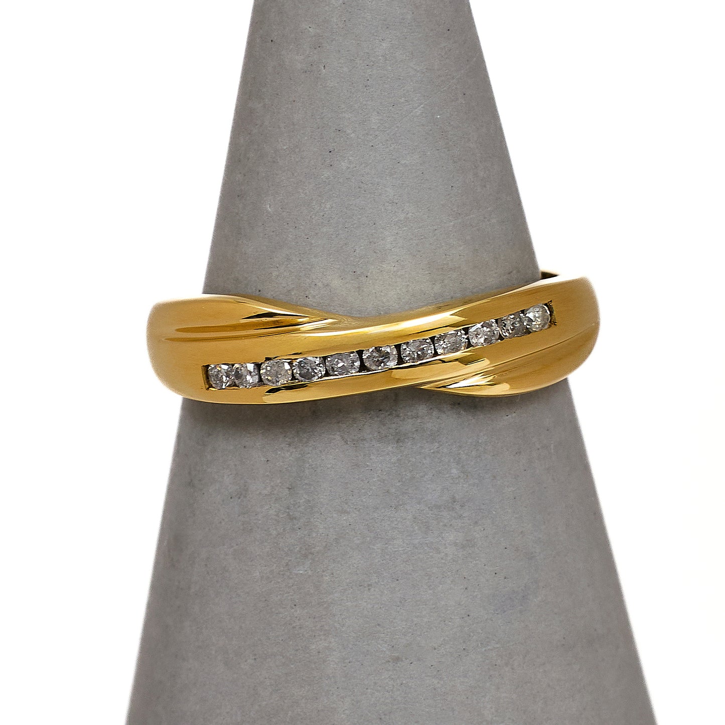 Pre-Owned 9ct Gold 11 Diamond Crossover Ring Size M