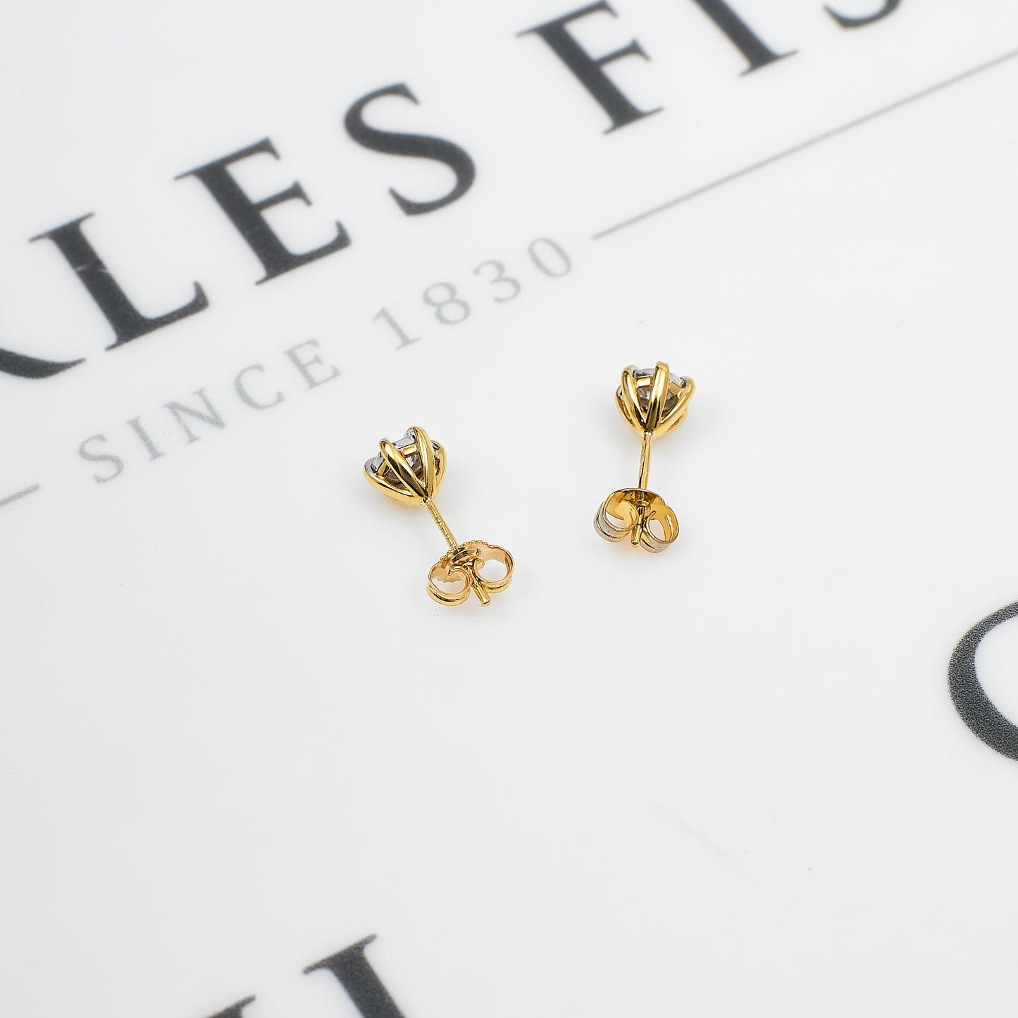 Pre-Owned 9ct Gold Diamond Stud Earrings
