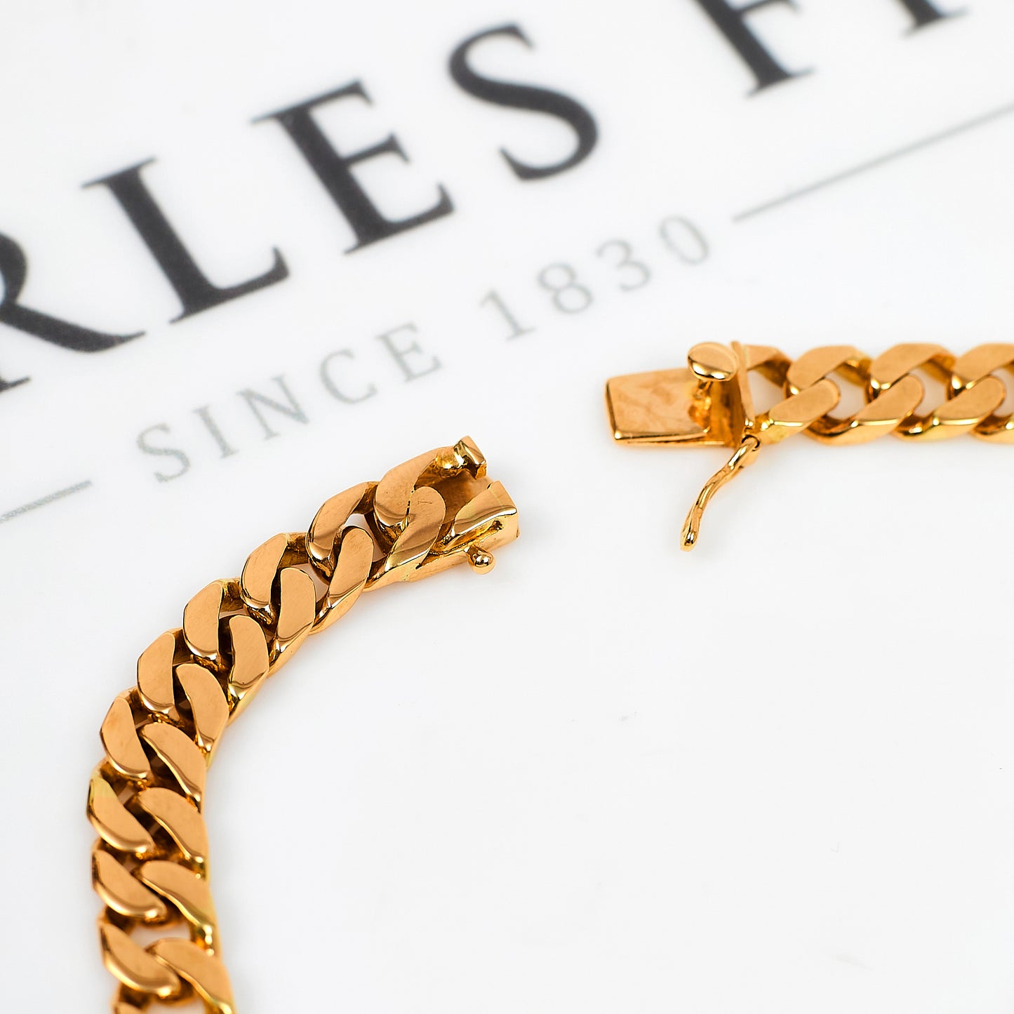 Pre-Owned 18ct Gold Curb Chain Bracelet 8 Inch