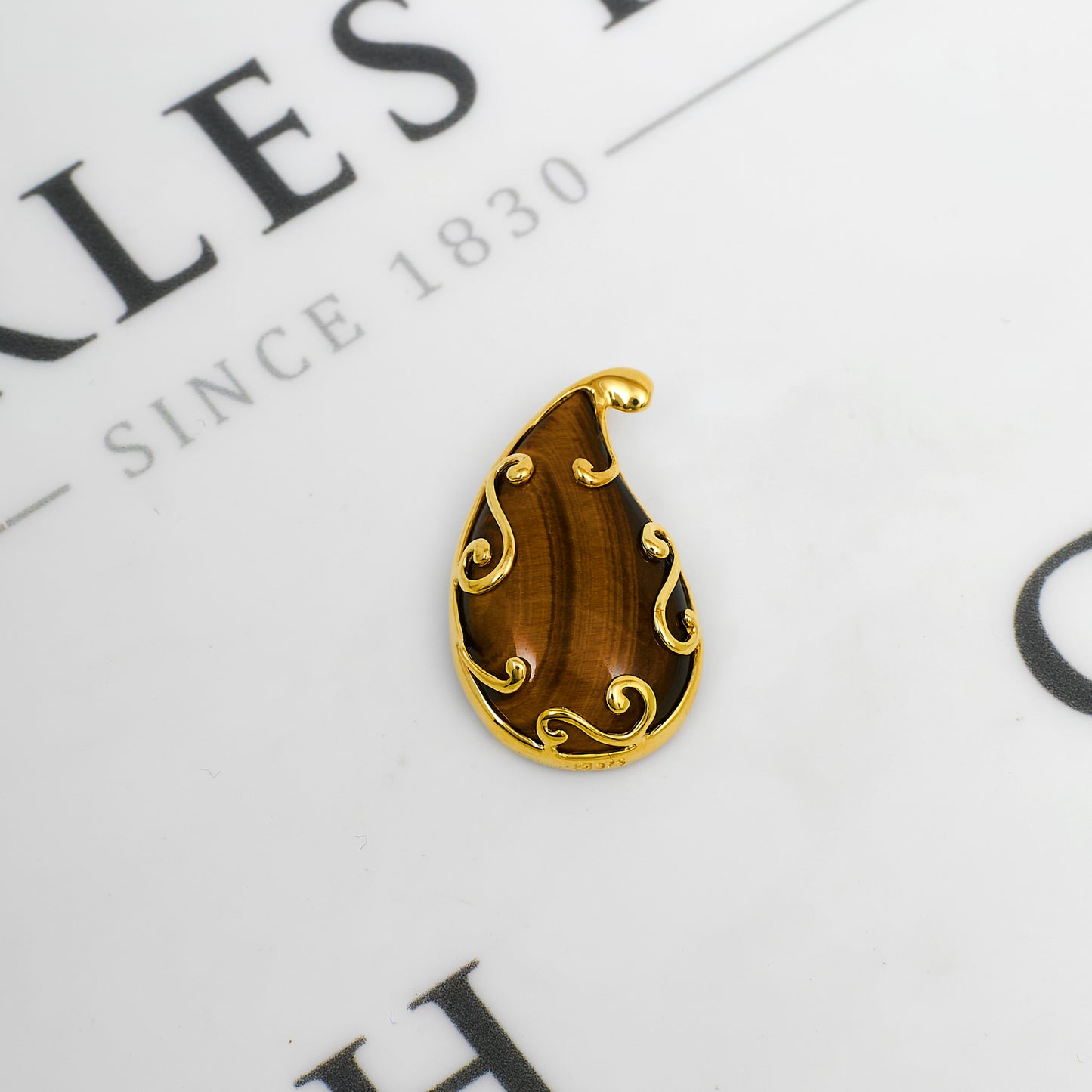 Pre-Owned 9ct Gold Tear Drop Tigers Eye Pendant