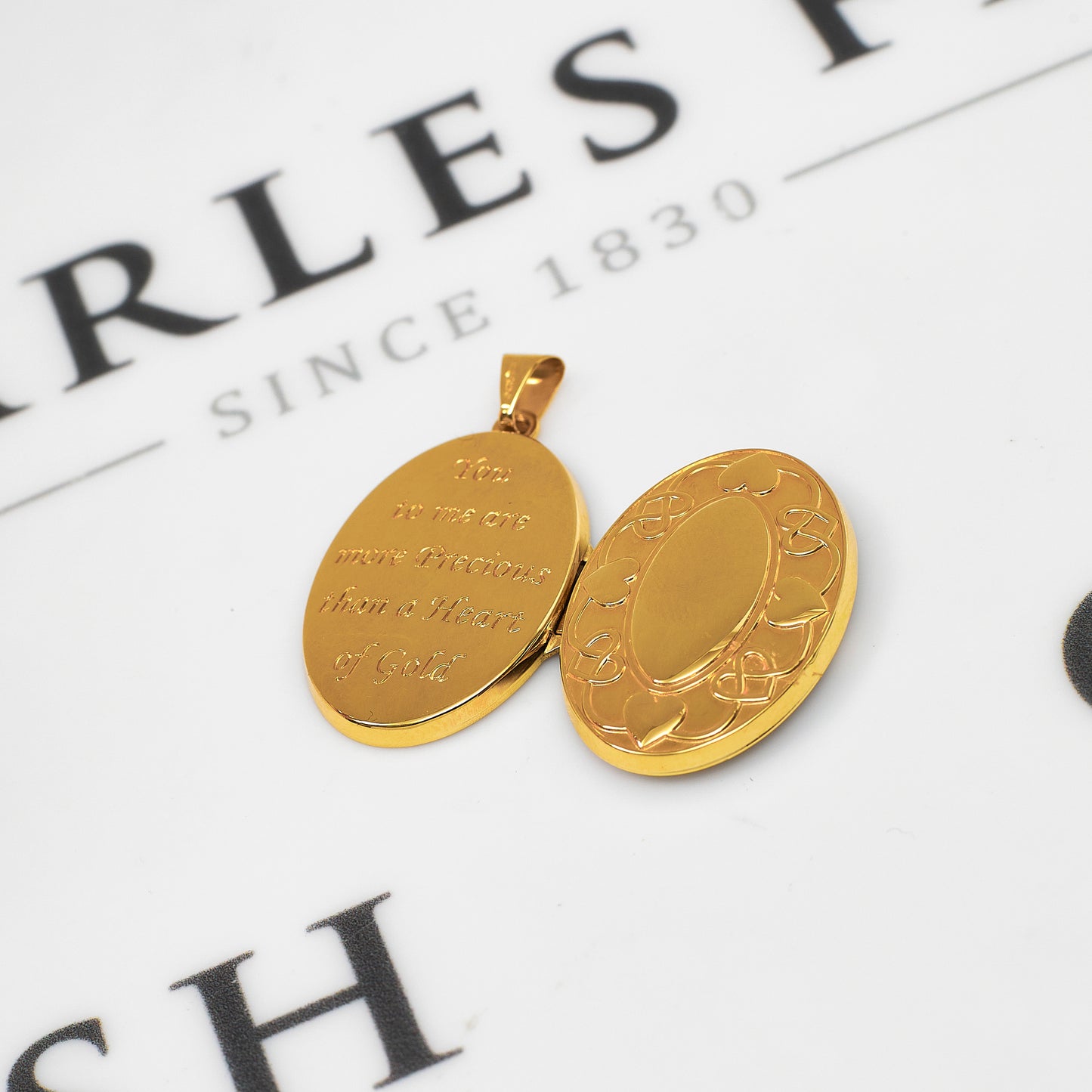Pre-Owned 9ct Gold Oval Locket Pendant Heart Pattern
