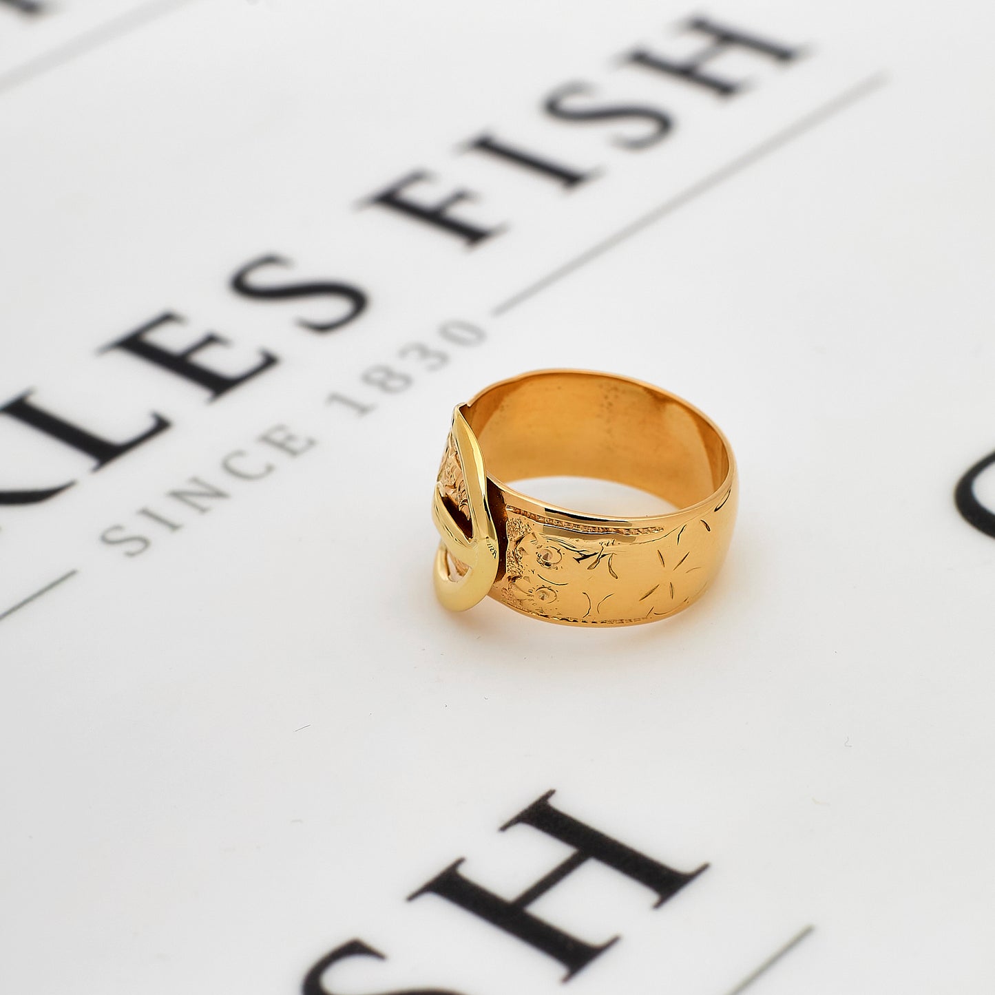 Pre-Owned 9ct Gold Buckle Ring Size S