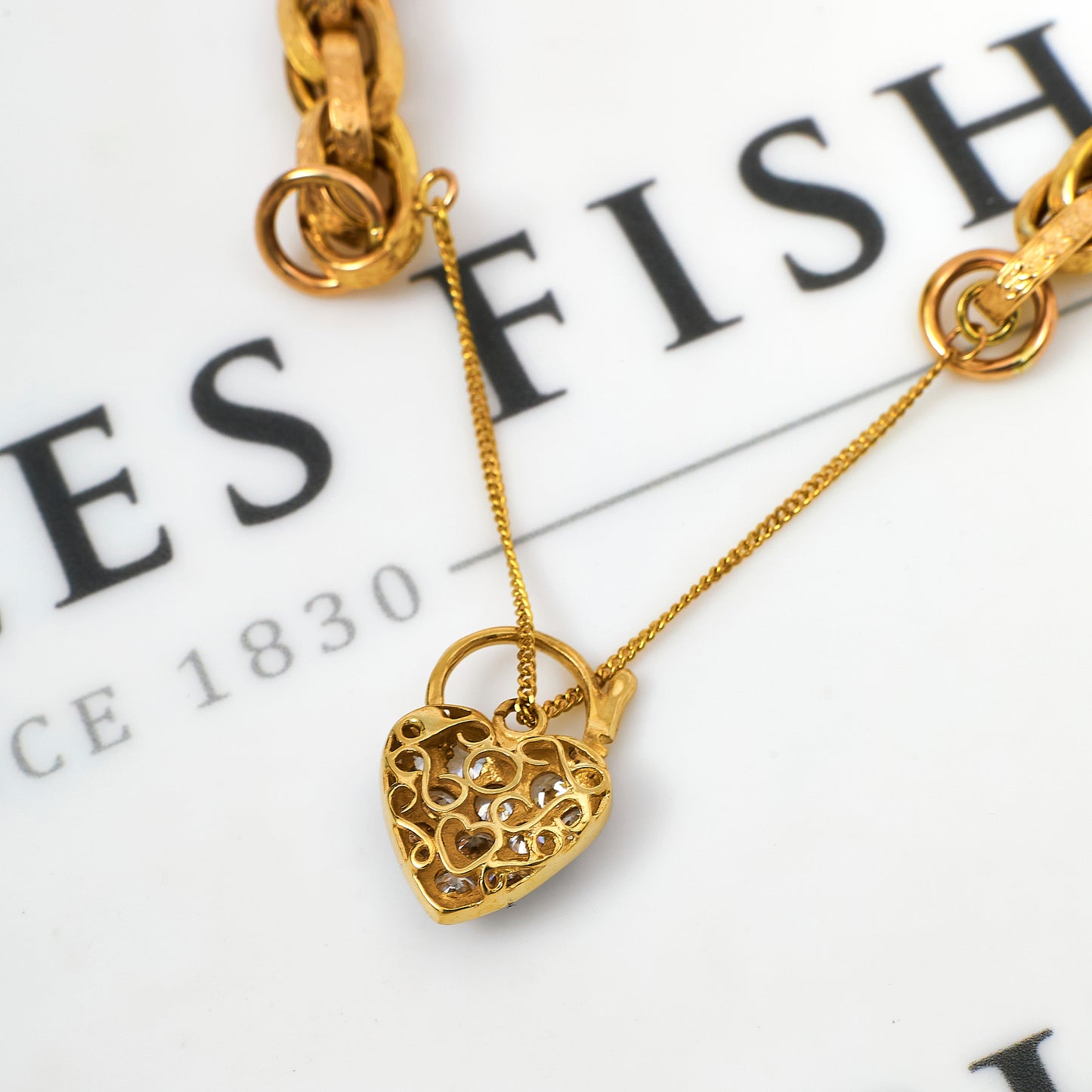 Pre-Owned 9ct Gold Prince Of Wales Bracelet & Heart Padlock
