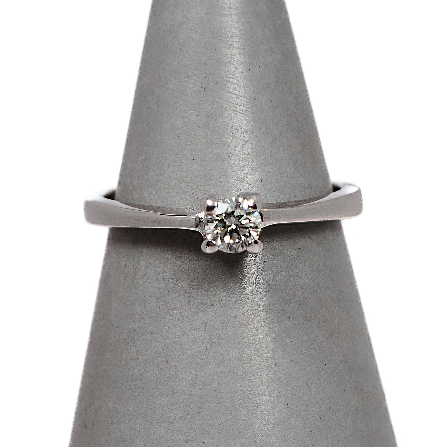 Pre-Owned 18ct White Gold Diamond Solitaire Ring Size K