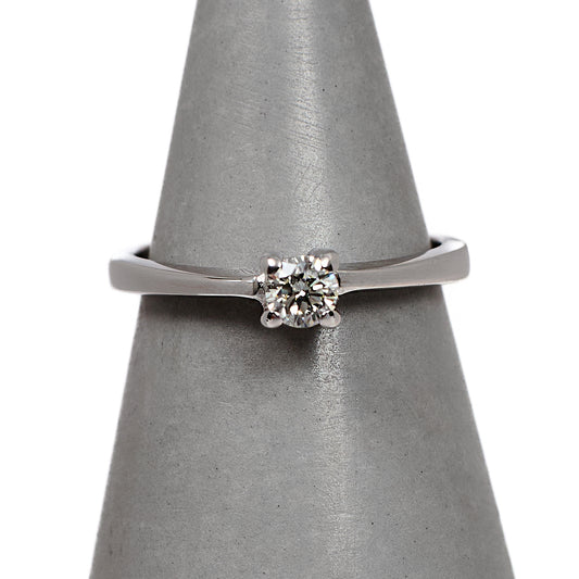 Pre-Owned 18ct White Gold Diamond Solitaire Ring Size K