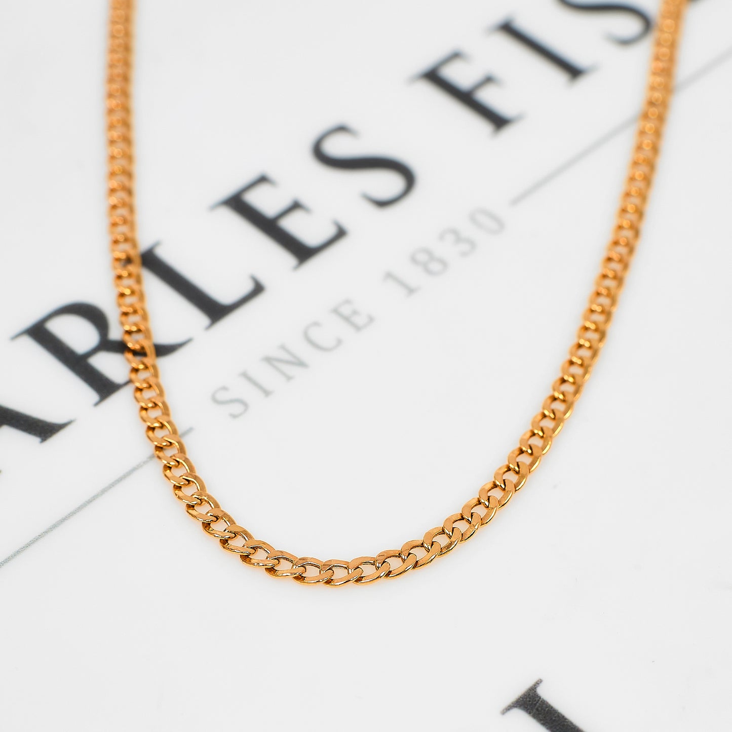 Pre-Owned 18ct Gold Curb Chain Necklace 24 Inch