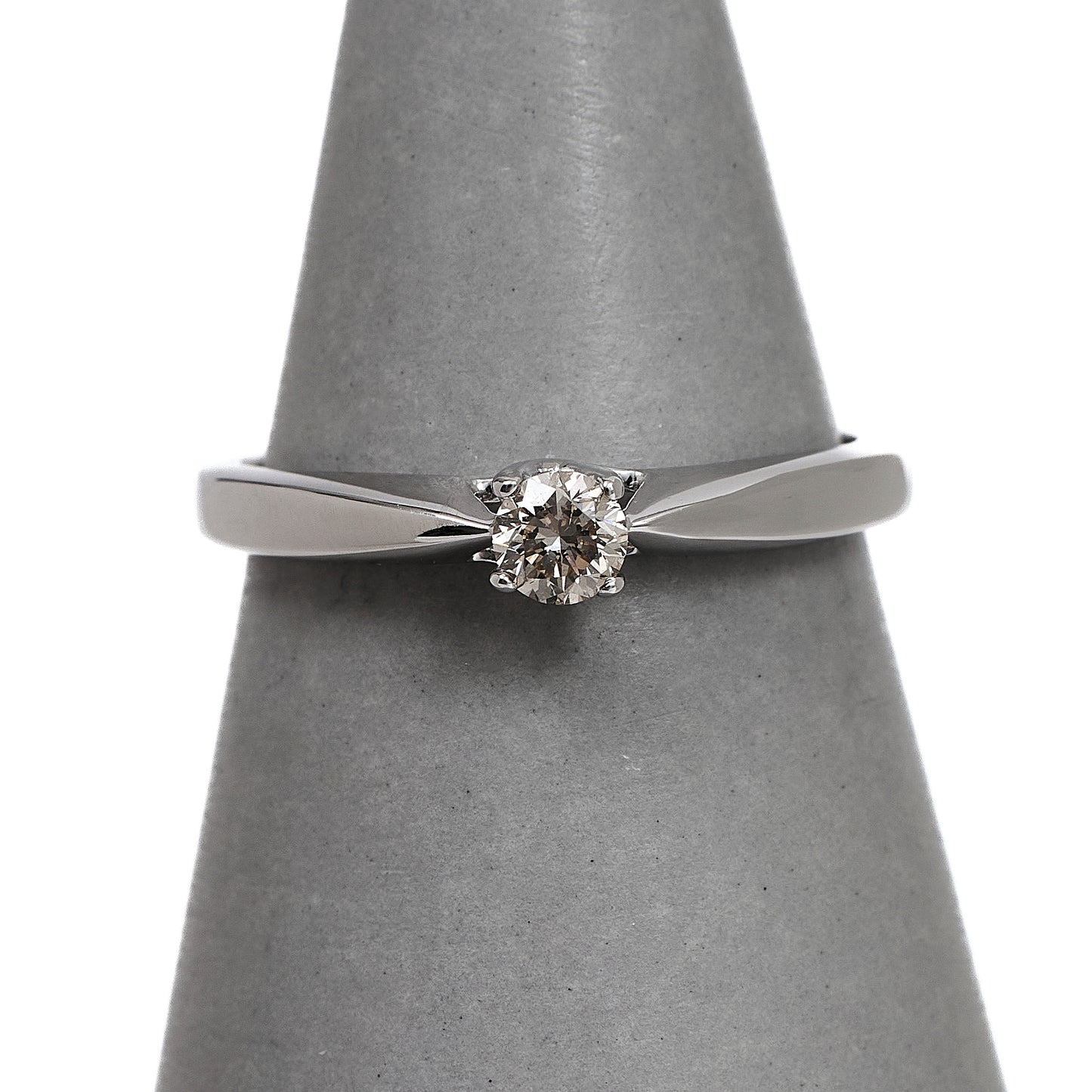 Pre-Owned 9ct White Gold Diamond Ring Size M.5