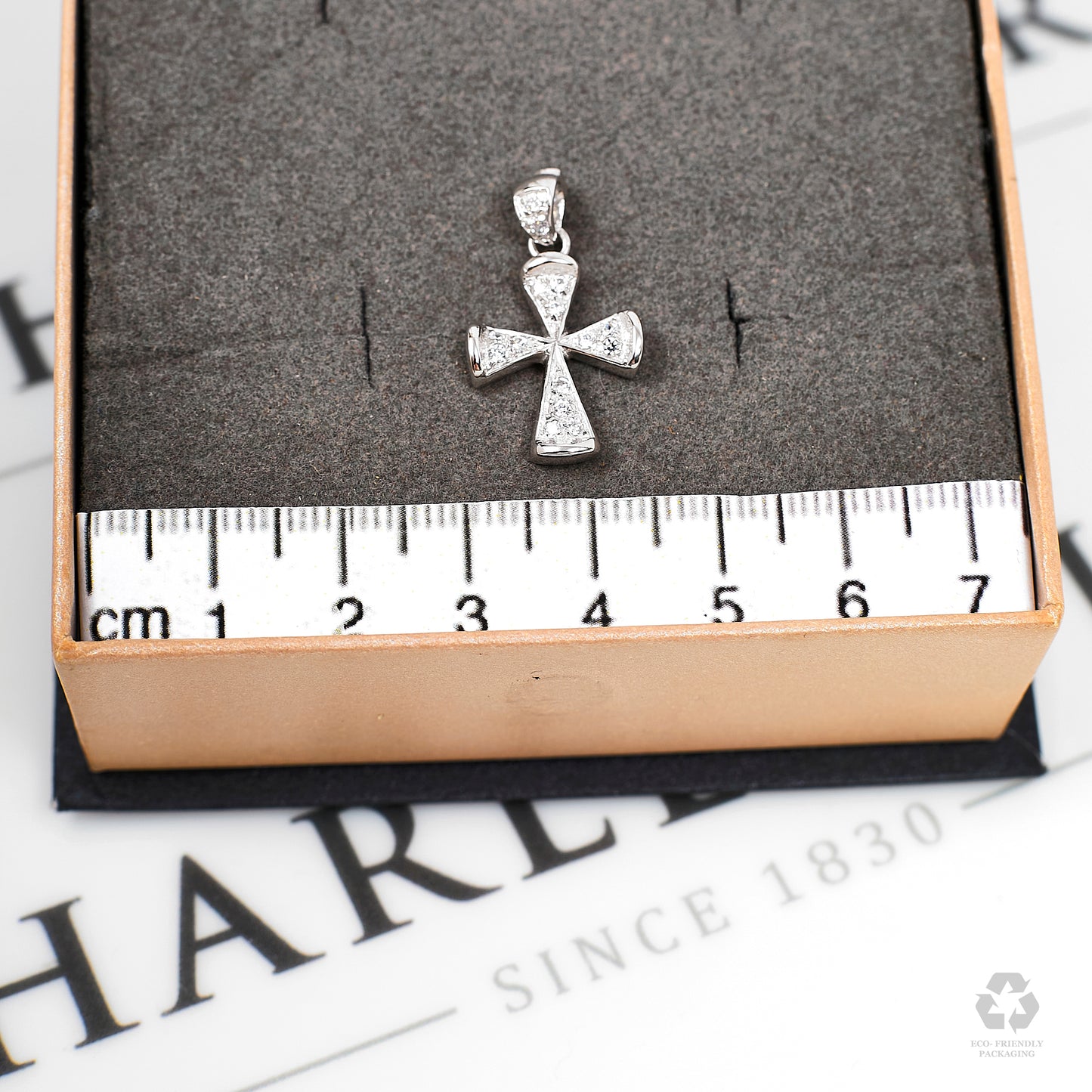 Pre-Owned 18ct White Gold CZ Cross Pendant