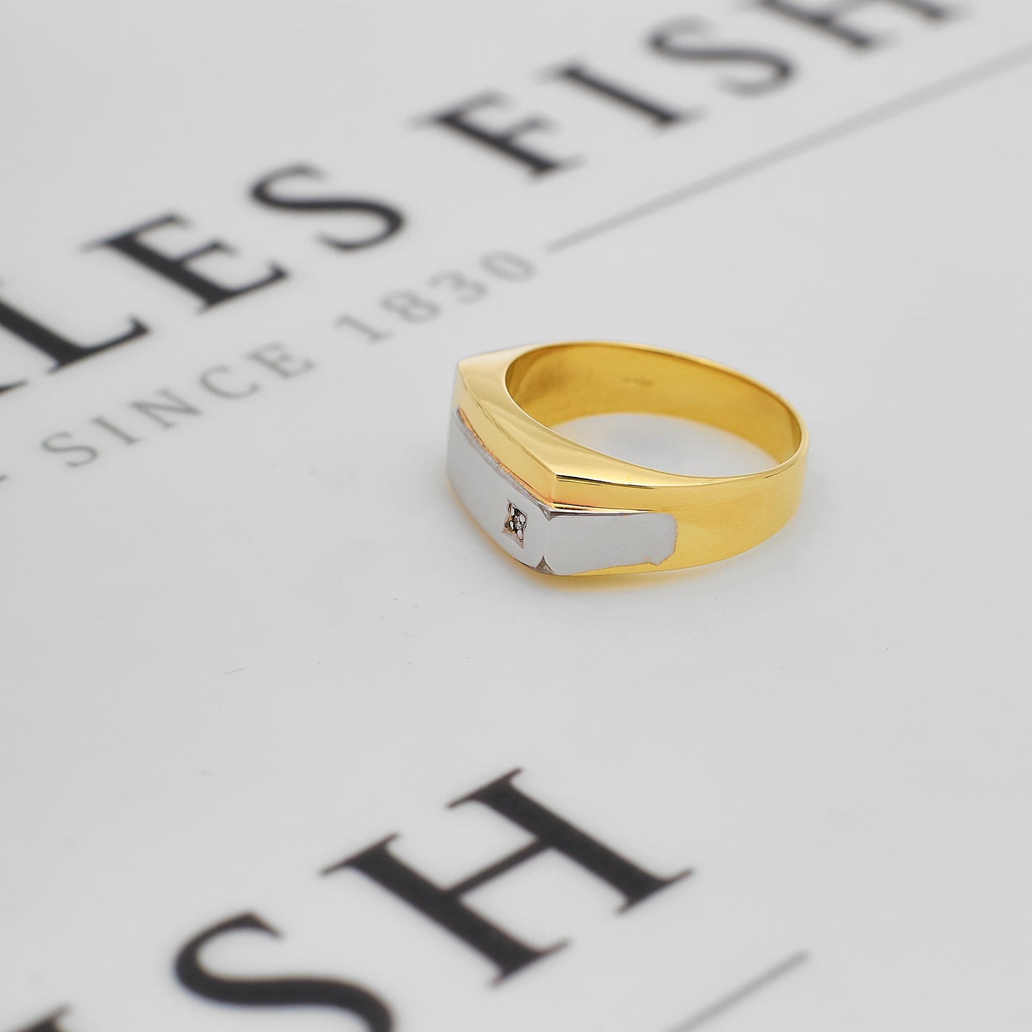 Pre-Owned 9ct Gold 2 Tone Diamond Signet Ring Size Q.5
