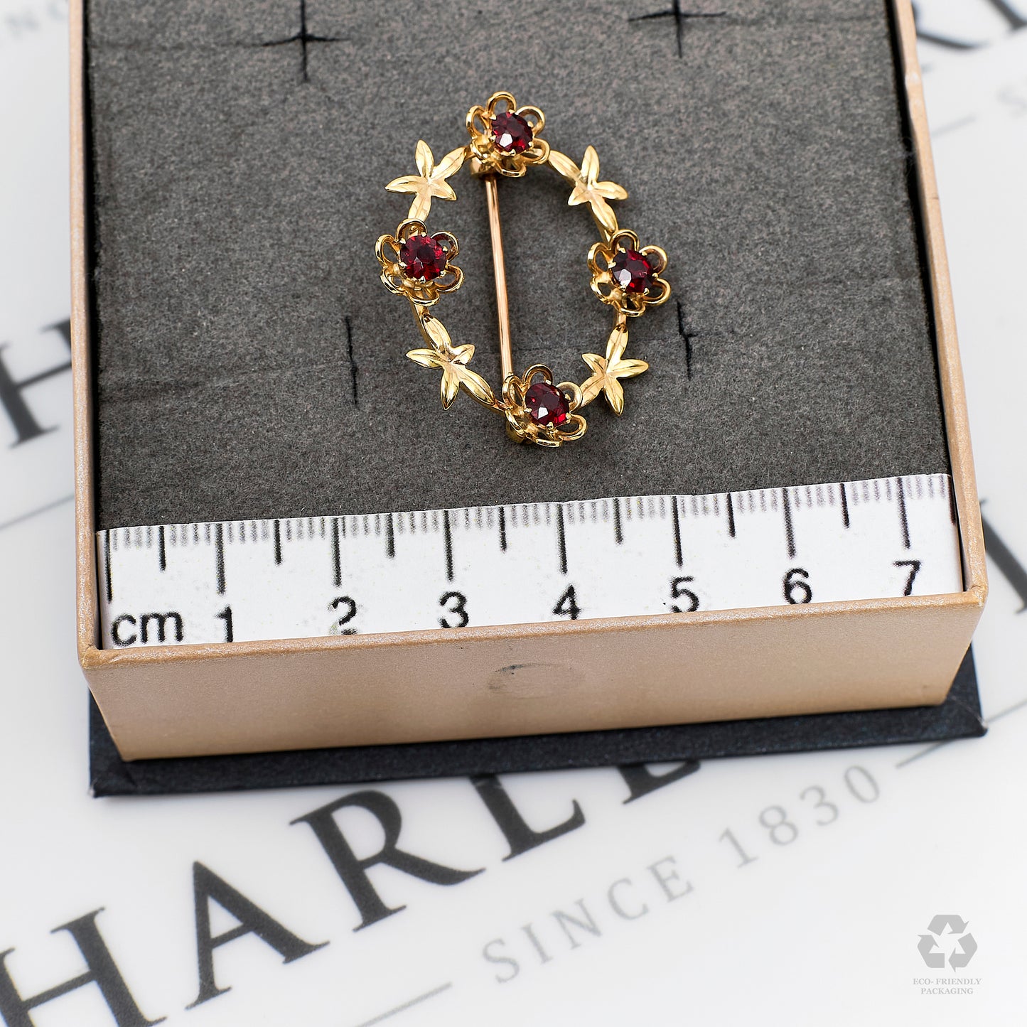 Pre-Owned 9ct Gold & Garnet 4 Flower Circle Brooch