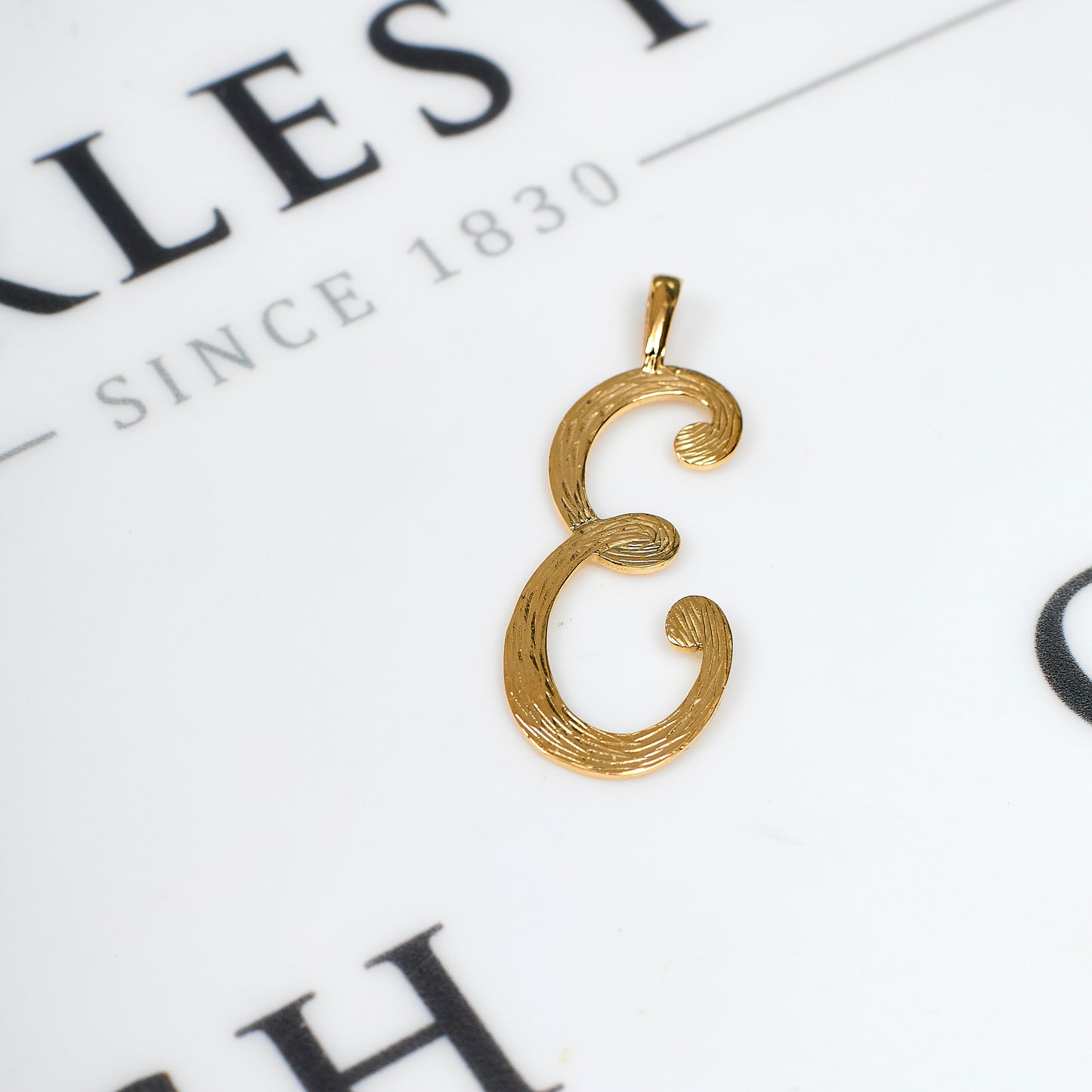 Pre-Owned 9ct Gold Letter E initial Pendant