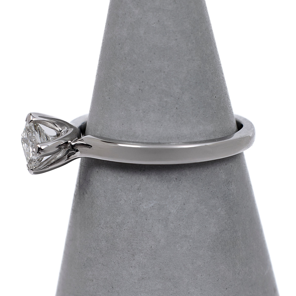 Pre-Owned 18ct White Gold Princess Cut Diamond Ring Size H
