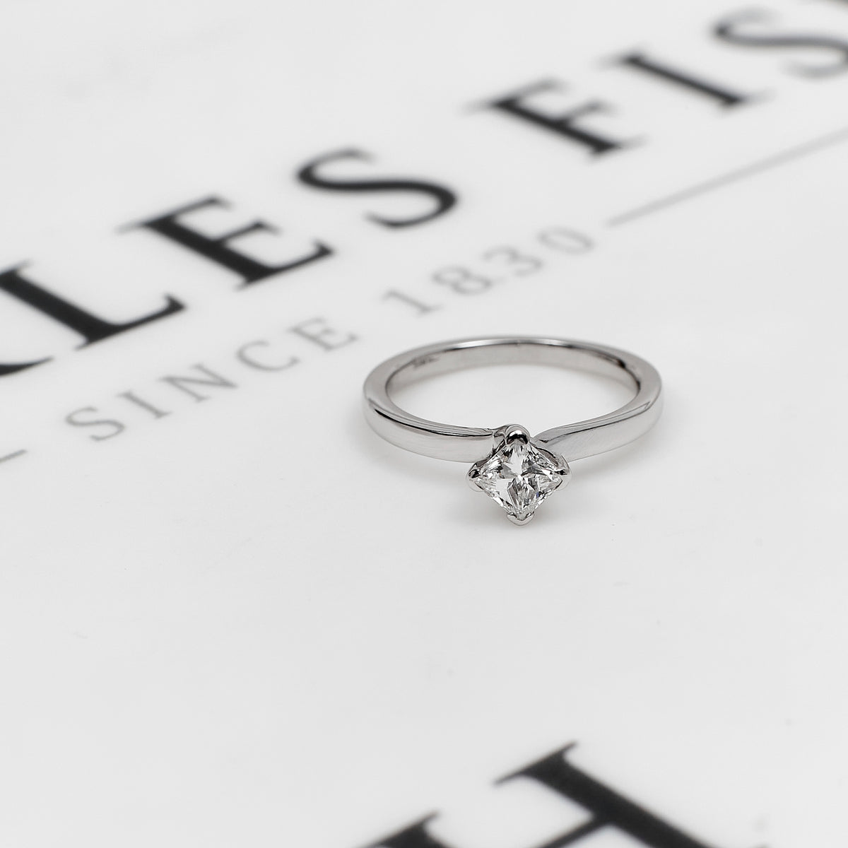 Pre-Owned 18ct White Gold Princess Cut Diamond Ring Size H