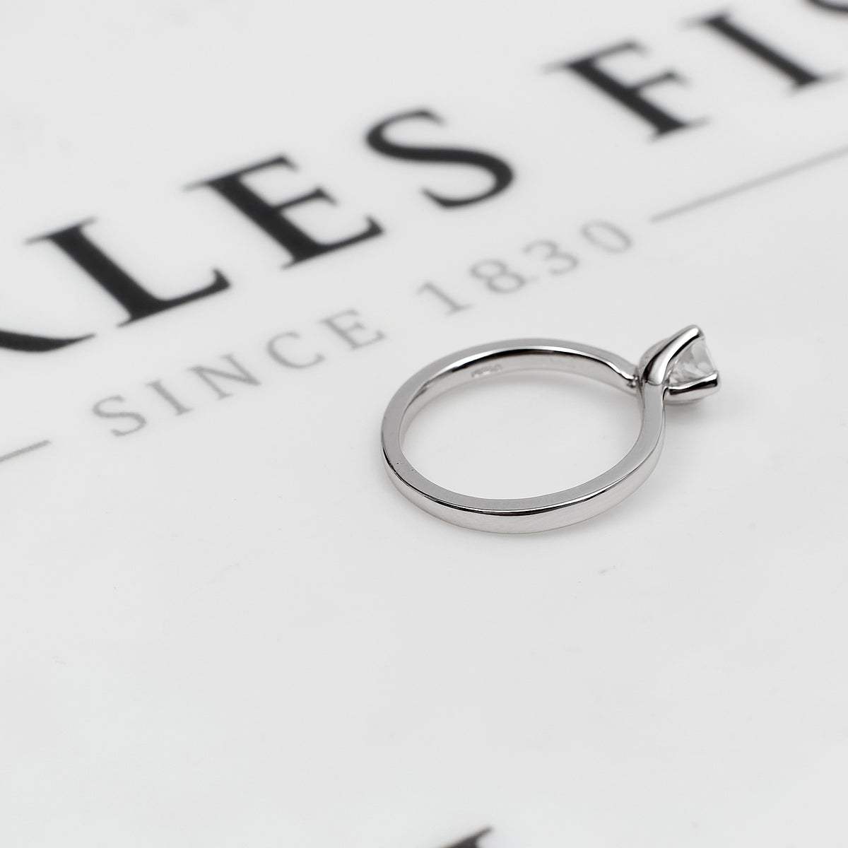 Pre-Owned 18ct White Gold Princess Cut Diamond Ring Size H