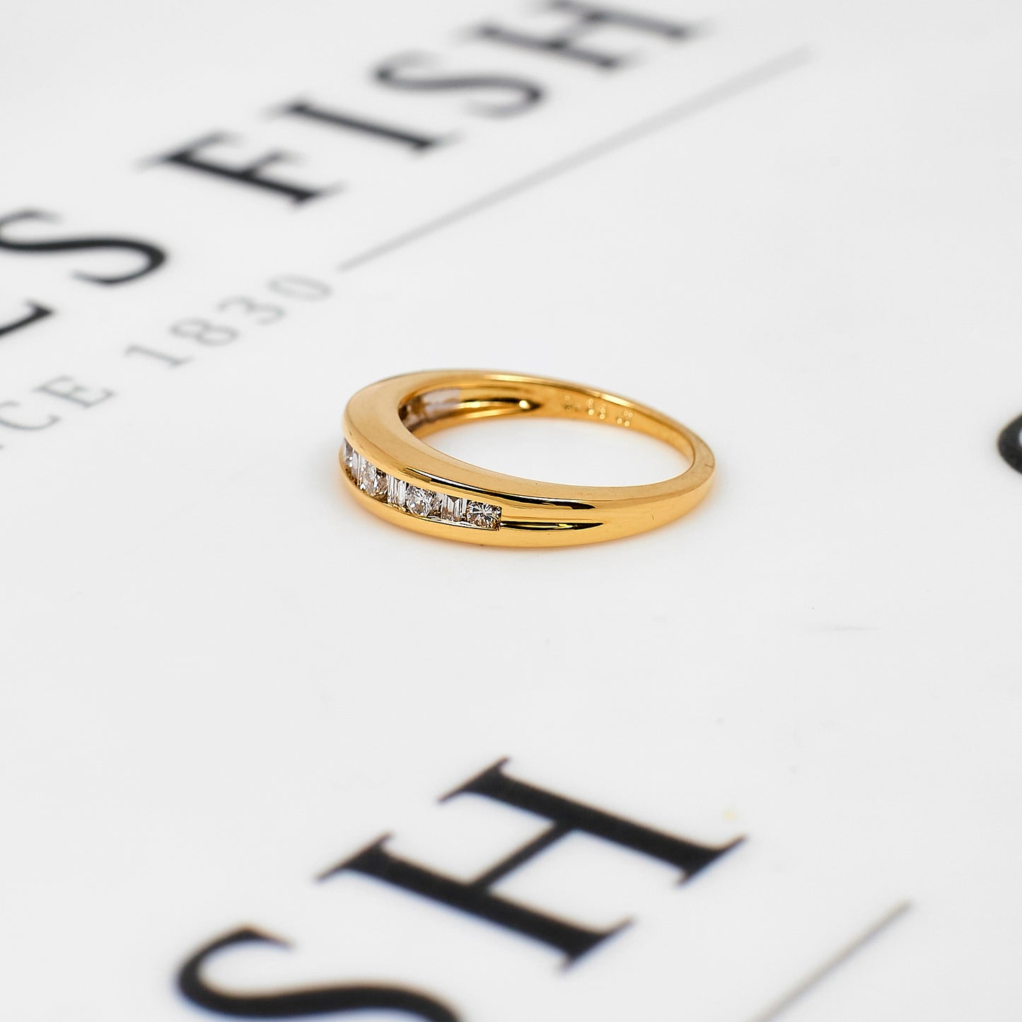 Pre-Owned 18ct Gold Brilliant & Baguette Diamond Ring Size J