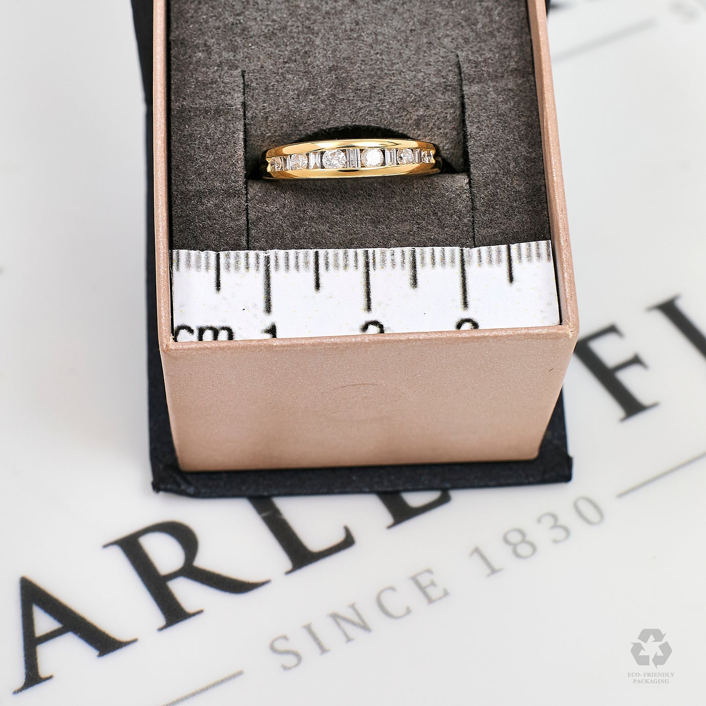 Pre-Owned 18ct Gold Brilliant & Baguette Diamond Ring Size J