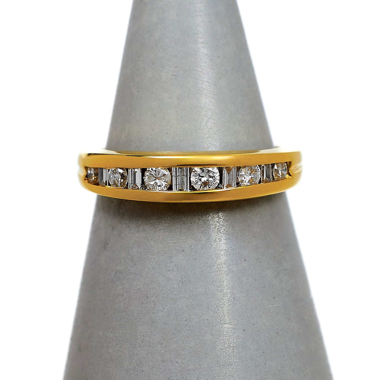 Pre-Owned 18ct Gold Brilliant & Baguette Diamond Ring Size J