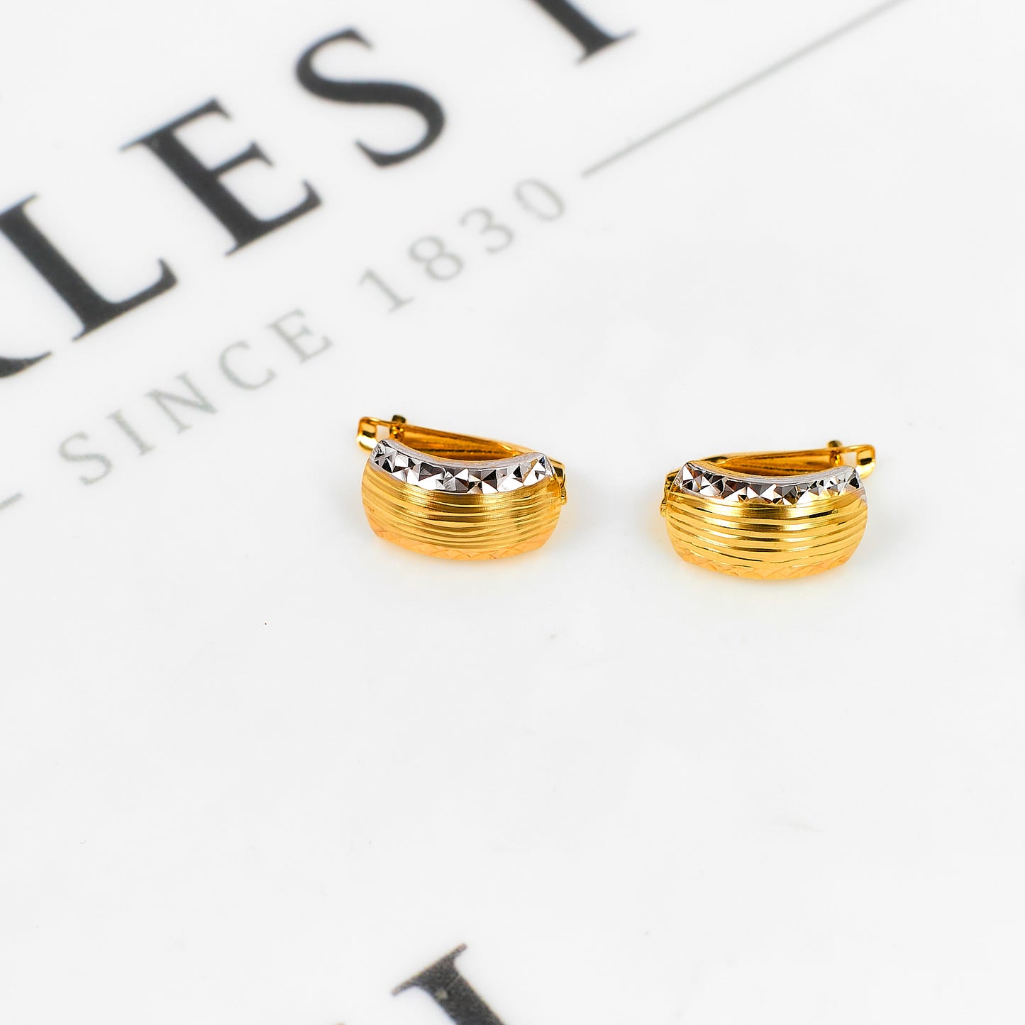 Pre-Owned 18ct Gold Tricolor Patterned Hinged Earrings
