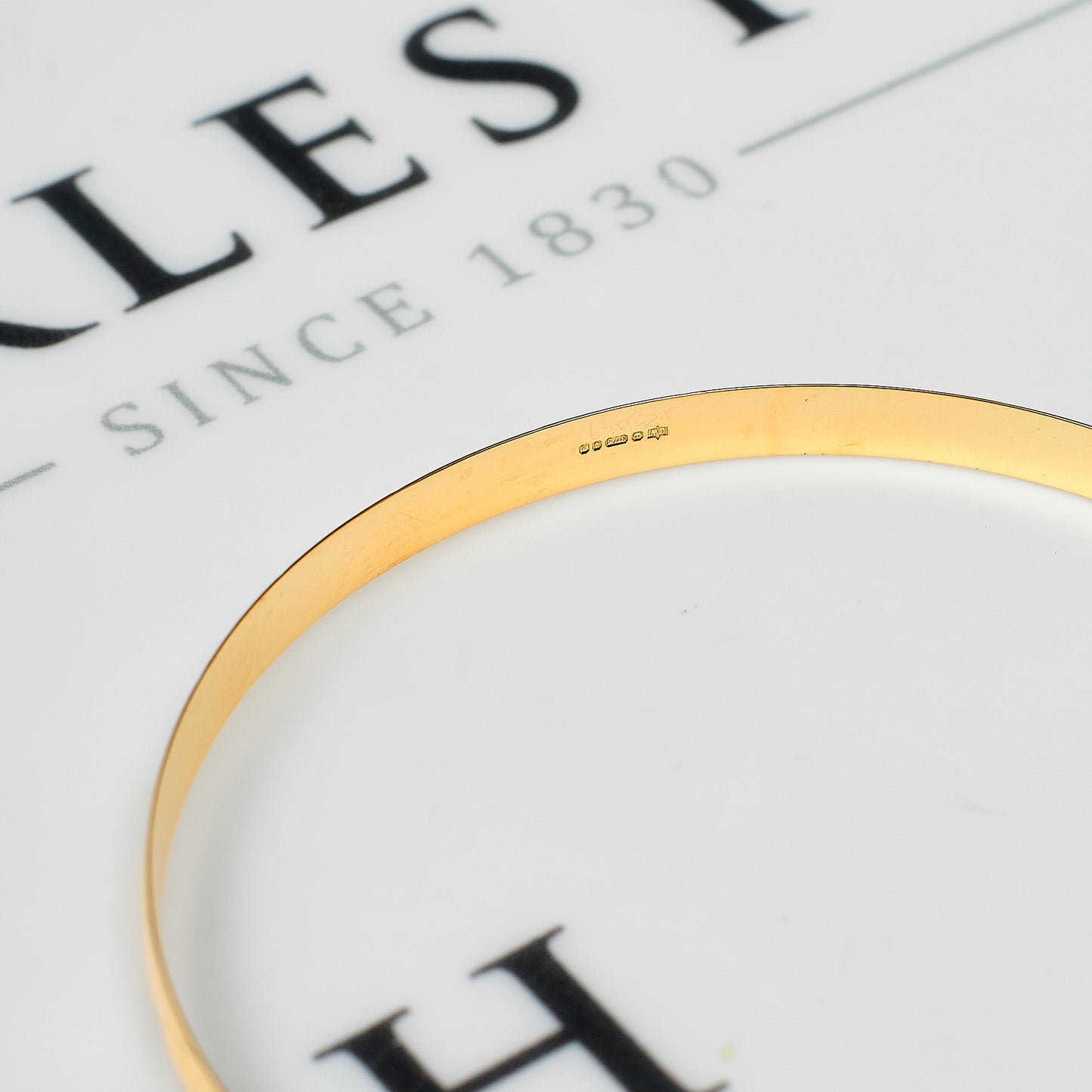 Pre-Owned 9ct Gold Twist Design Bangle