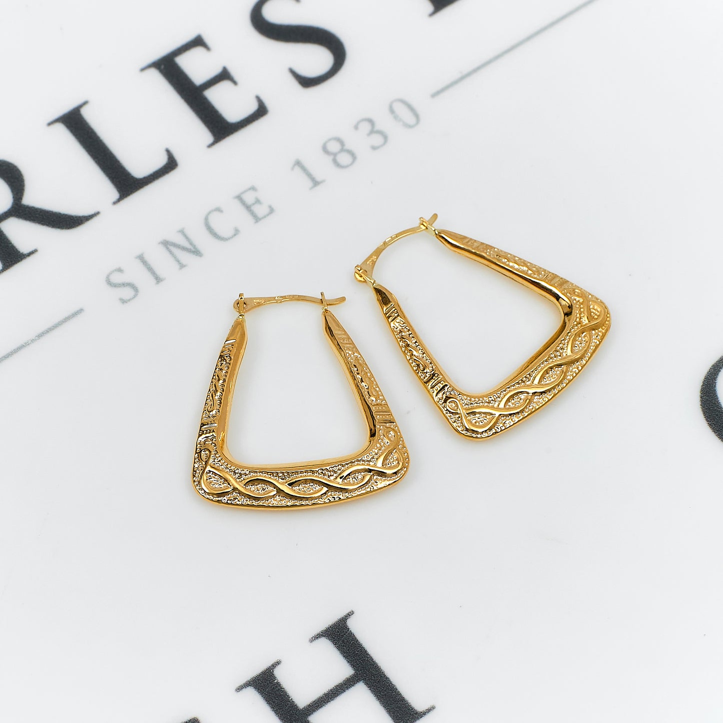 Pre-Owned 9ct Gold Triangular Creole Earrings