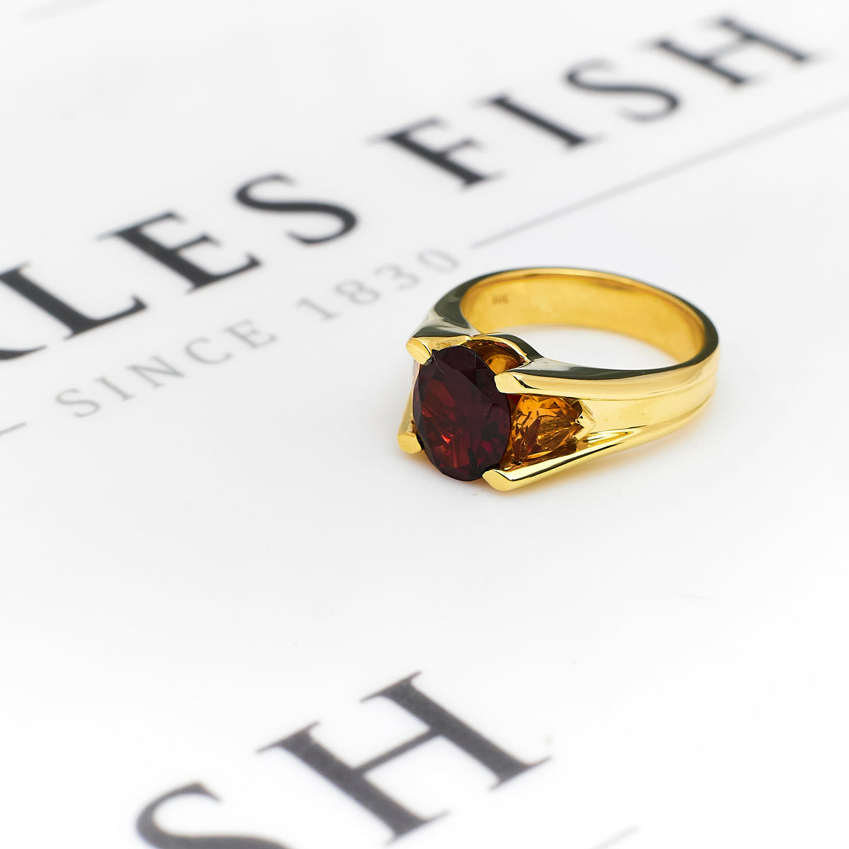 Pre-Owned 14ct Gold Oval Garnet Ring Size T