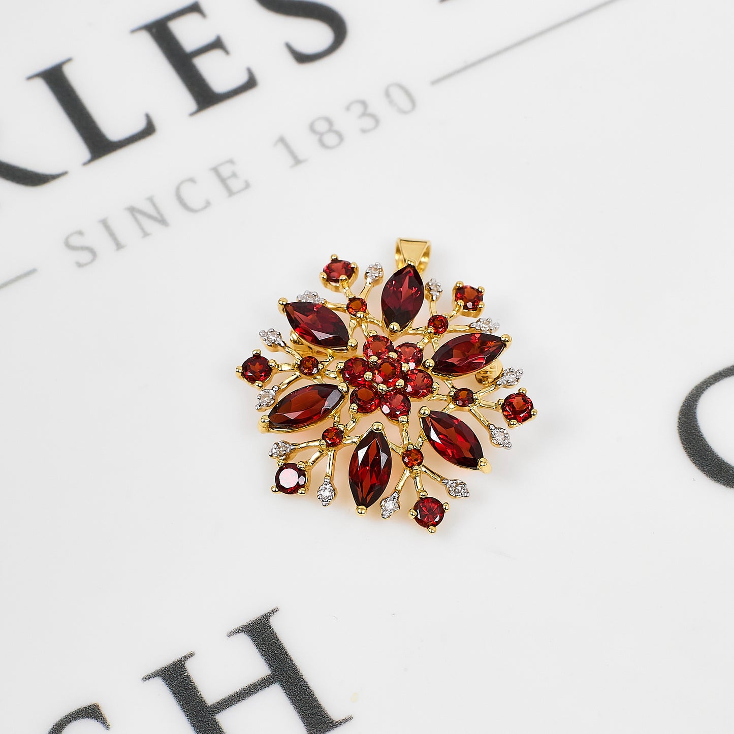 Pre-Owned 9ct Gold Garnet & Diamond Cluster Brooch