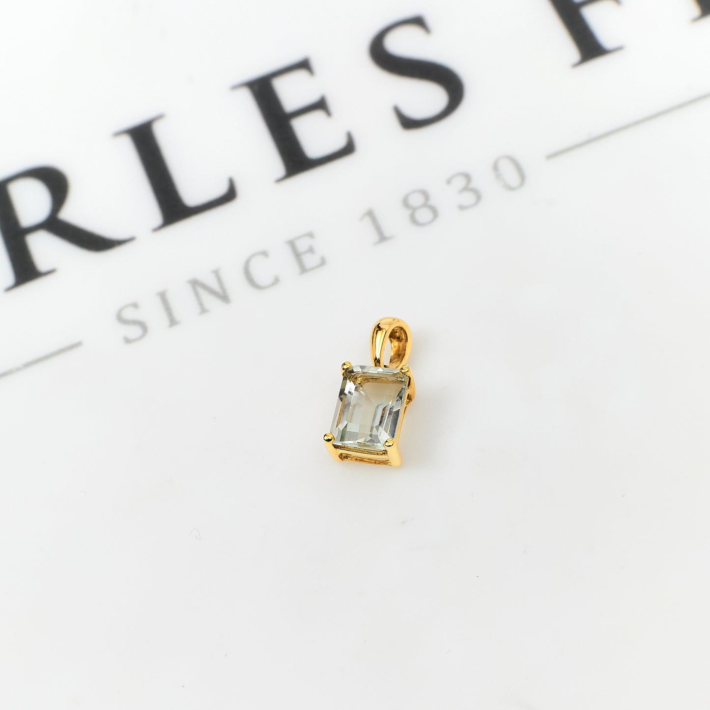 Pre-Owned 9ct Gold Rectangle Quartz Pendant Petite