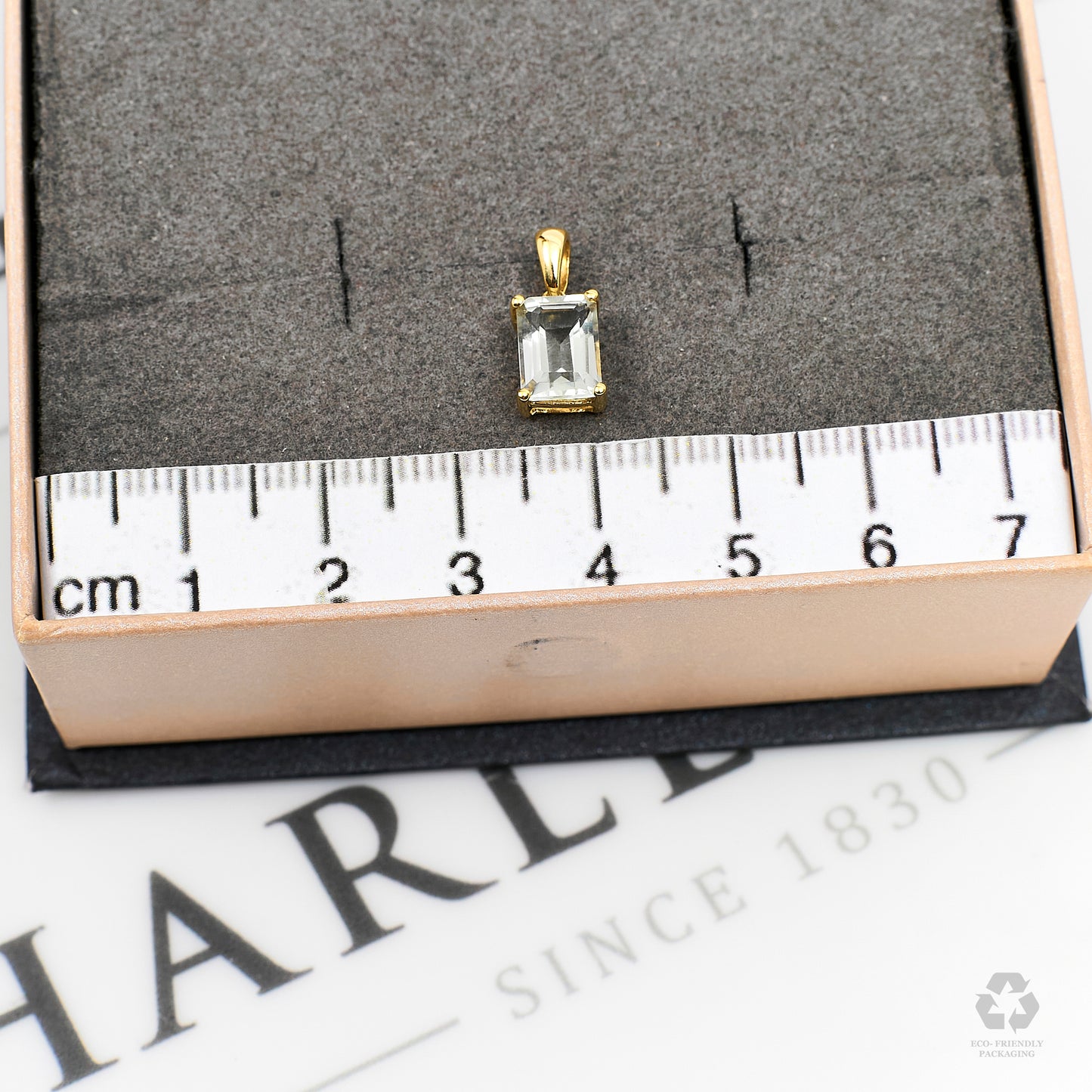 Pre-Owned 9ct Gold Rectangle Quartz Pendant Petite
