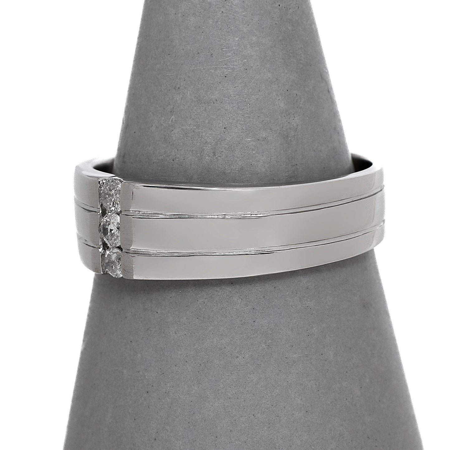 Pre-Owned 9ct White Gold Mens 3 Diamond Band Ring Size W