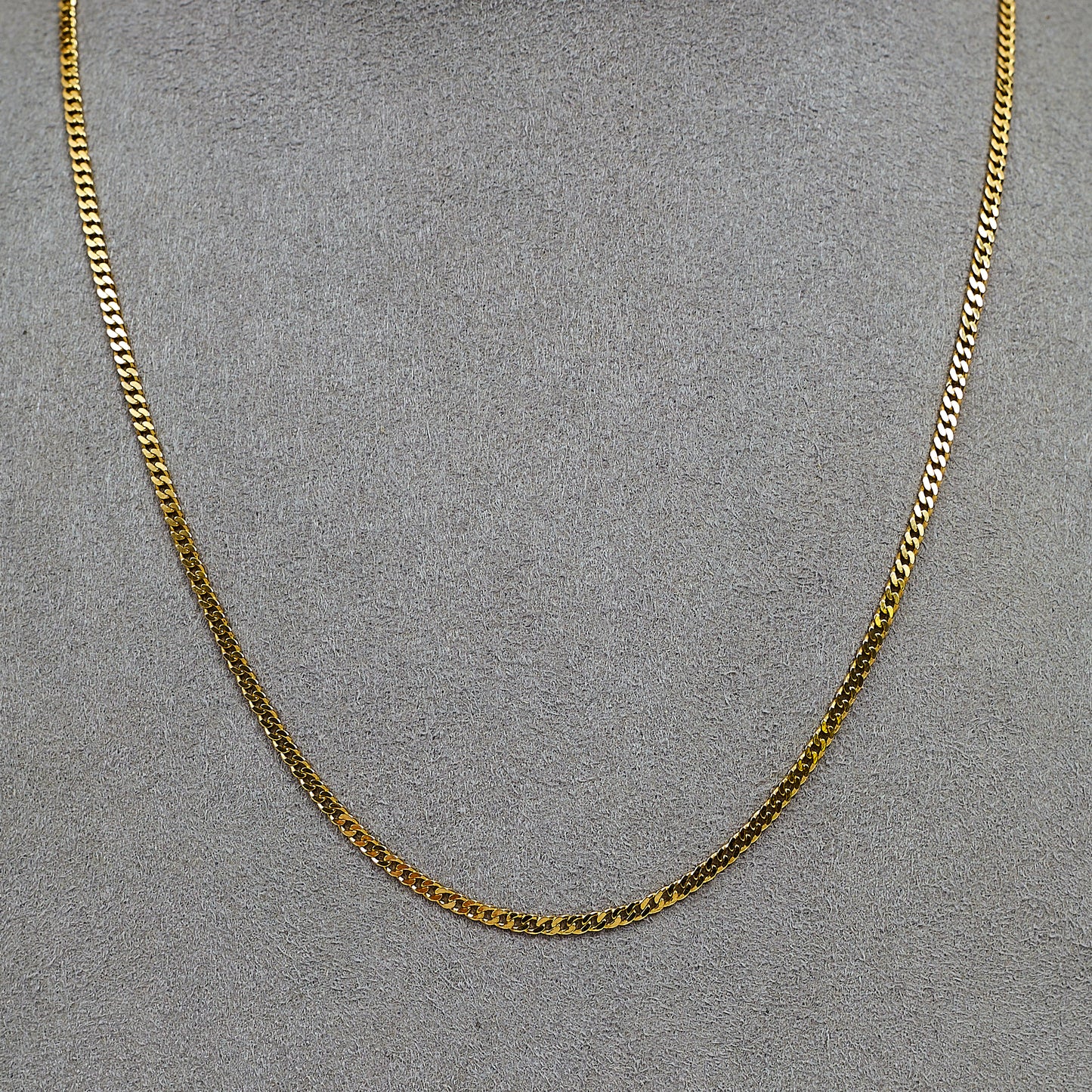 Pre-Owned 9ct Gold Curb Chain Necklace 16 Inch