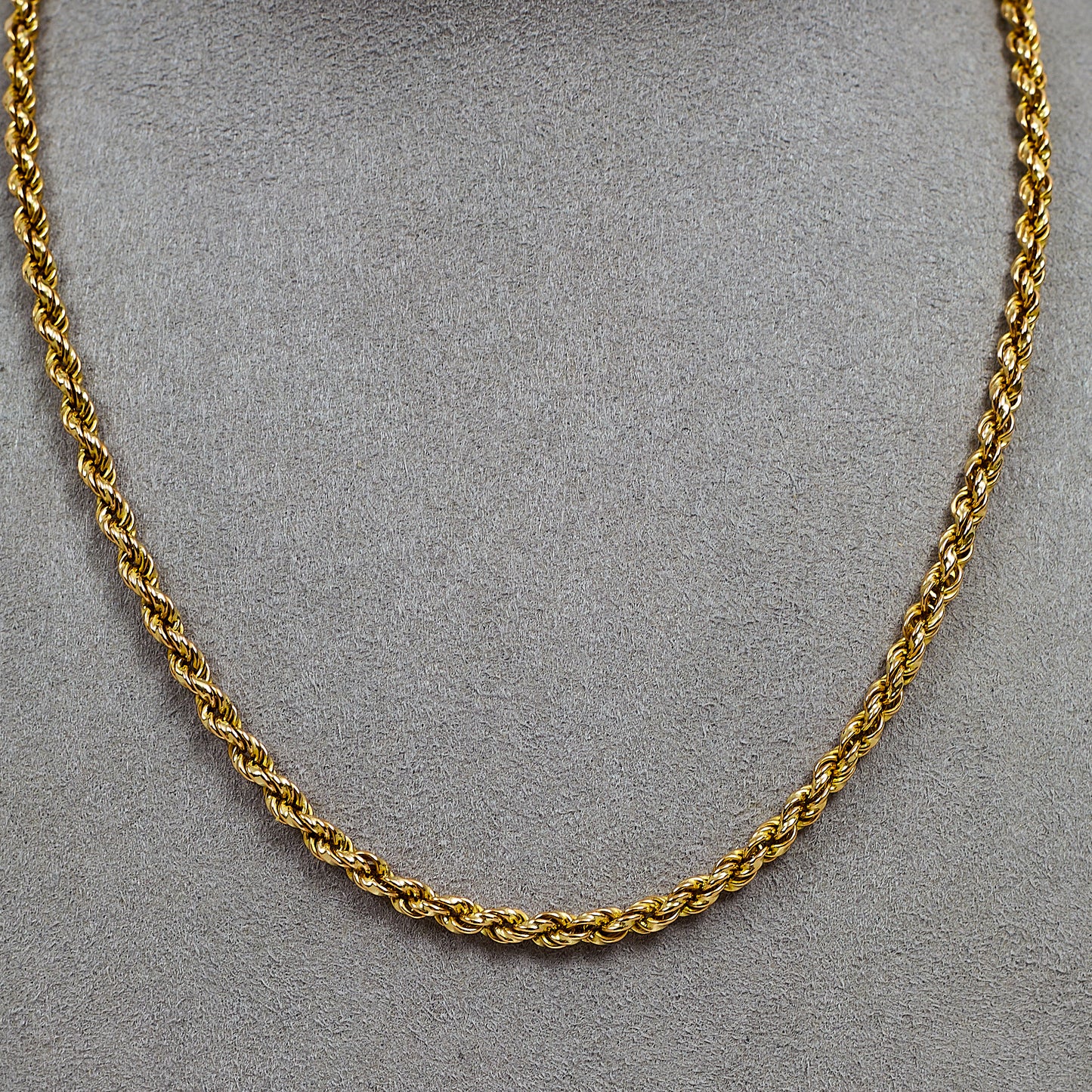 Pre-Owned 9ct Gold Rope Chain Necklace 16 Inch