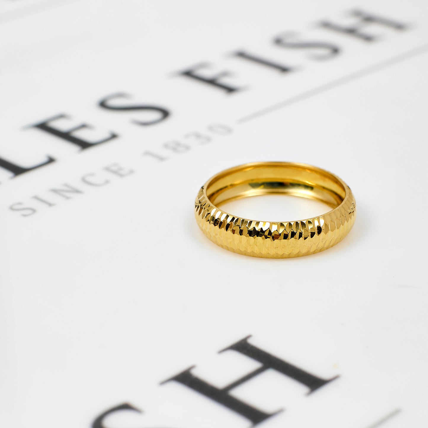 Pre-Owned 9ct Gold Patterned Band Ring Size P