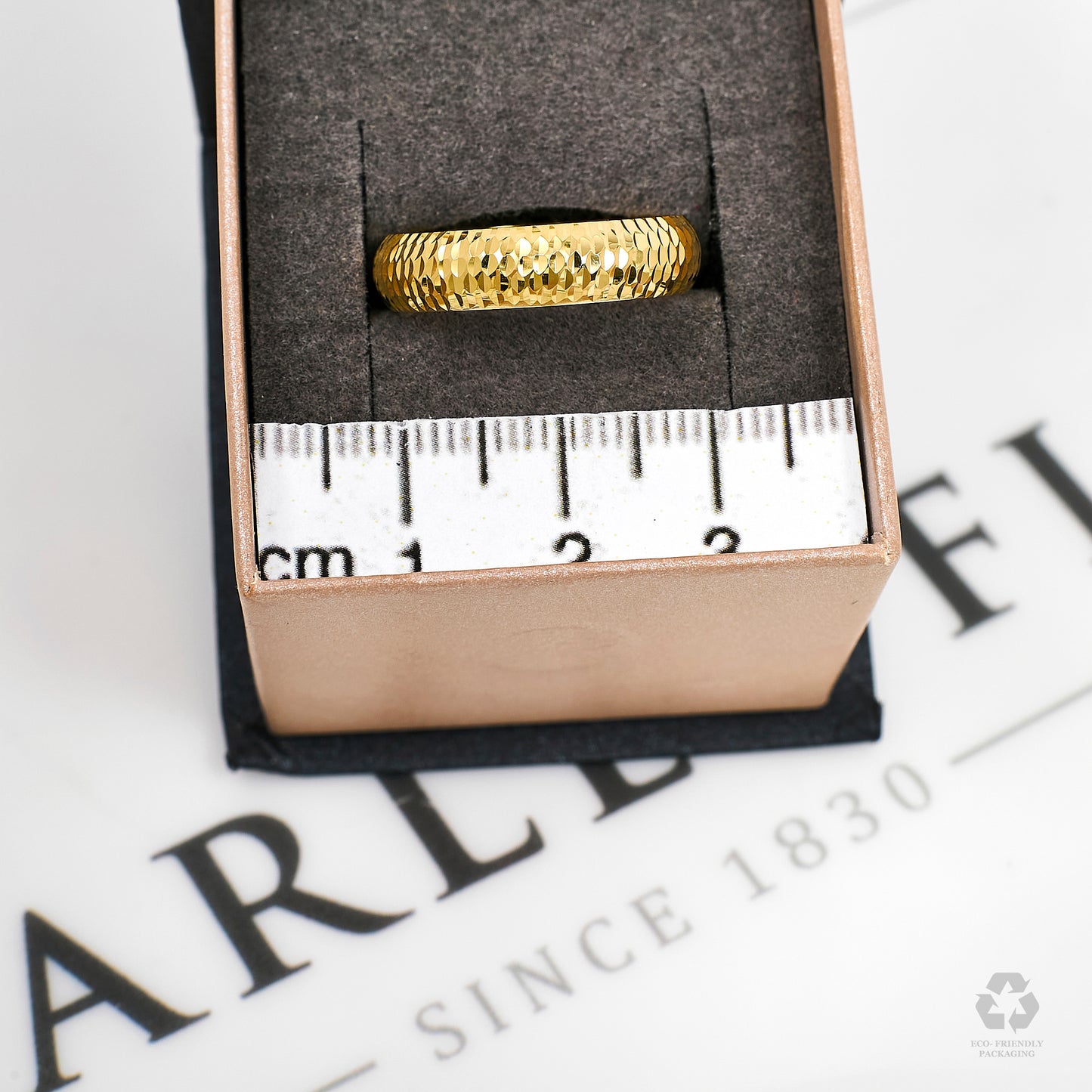 Pre-Owned 9ct Gold Patterned Band Ring Size P