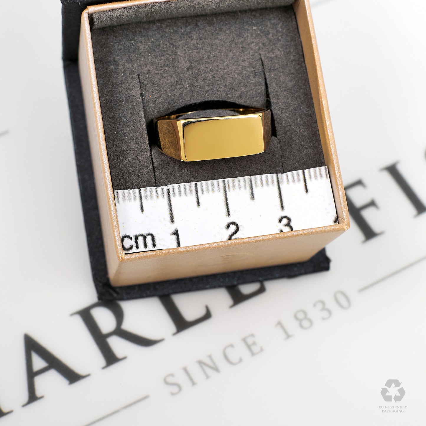 Pre-Owned 9ct Gold Rectangle Signet Ring Size S.5
