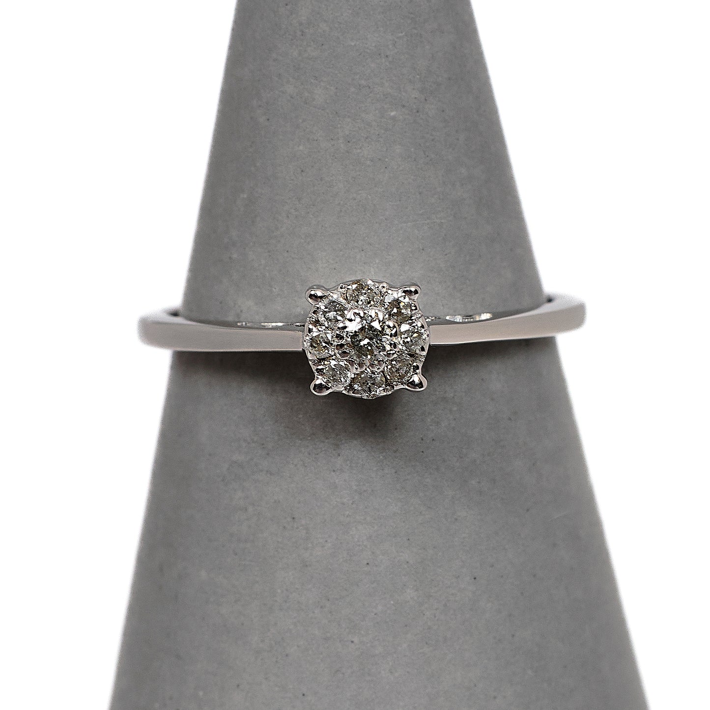 Pre-Owned 9ct White Gold Diamond Cluster Ring Size N.5