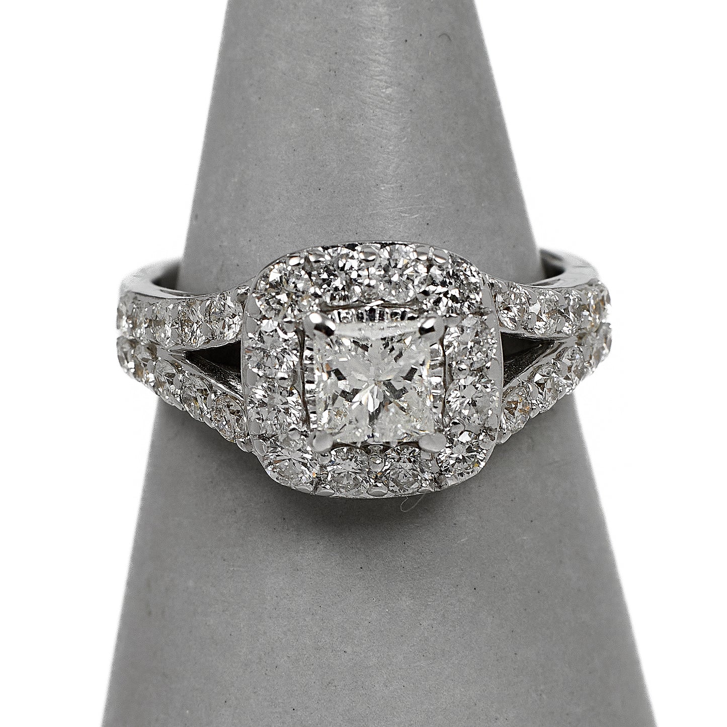 Pre-Owned 18ct White Gold Diamond Cluster Ring Size N