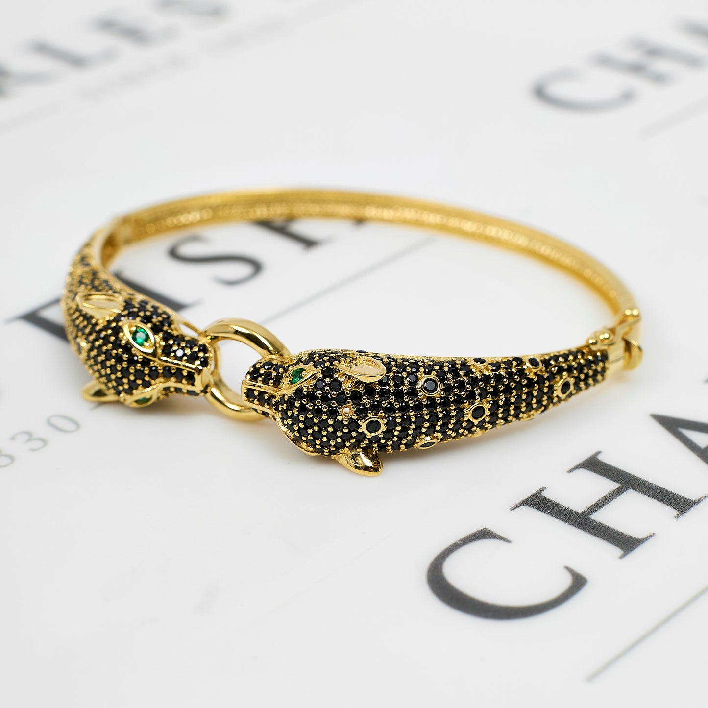 Pre-Owned 14ct Gold Black CZ 2 Panther Head Hinged Bracelet