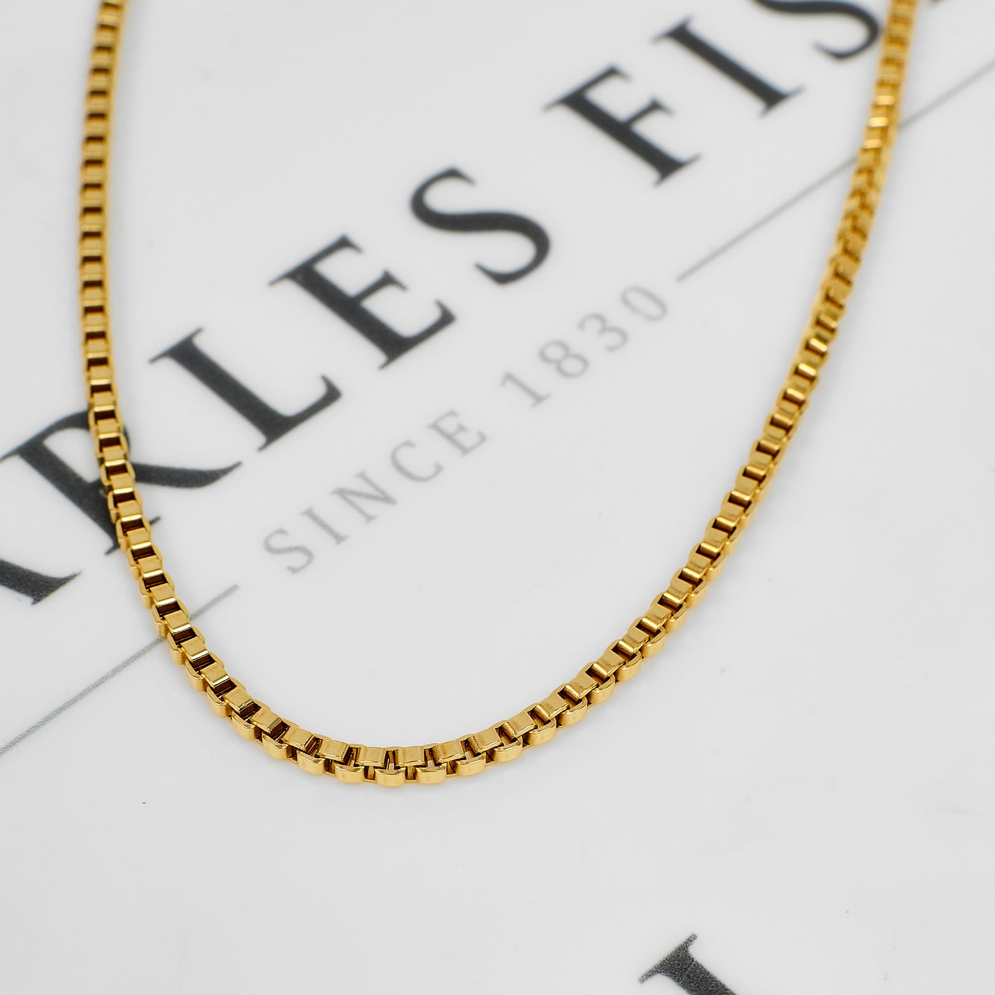 Pre-Owned 9ct Gold Box Link Chain Necklace 24 Inch