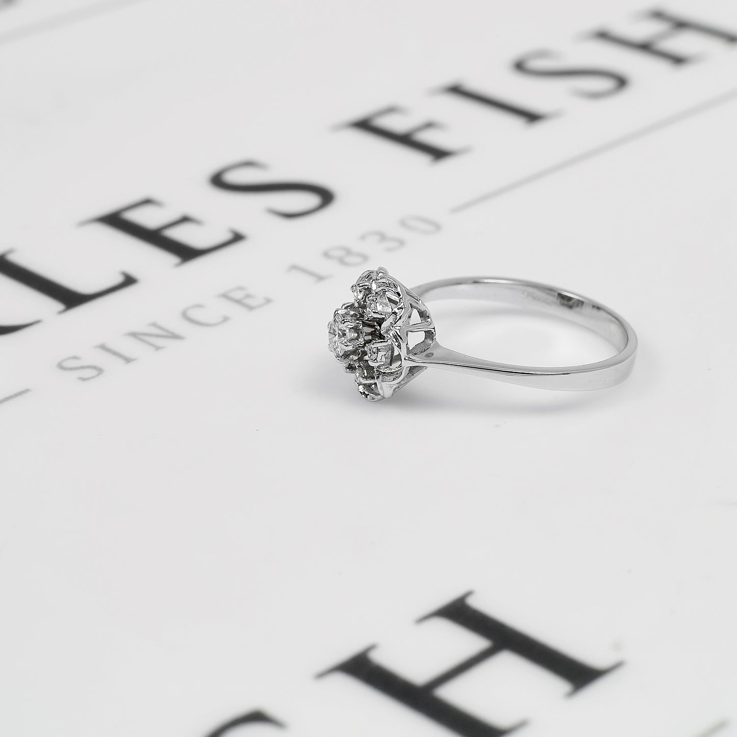Pre-Owned 18ct White Gold Diamond Cluster Ring Size M.5