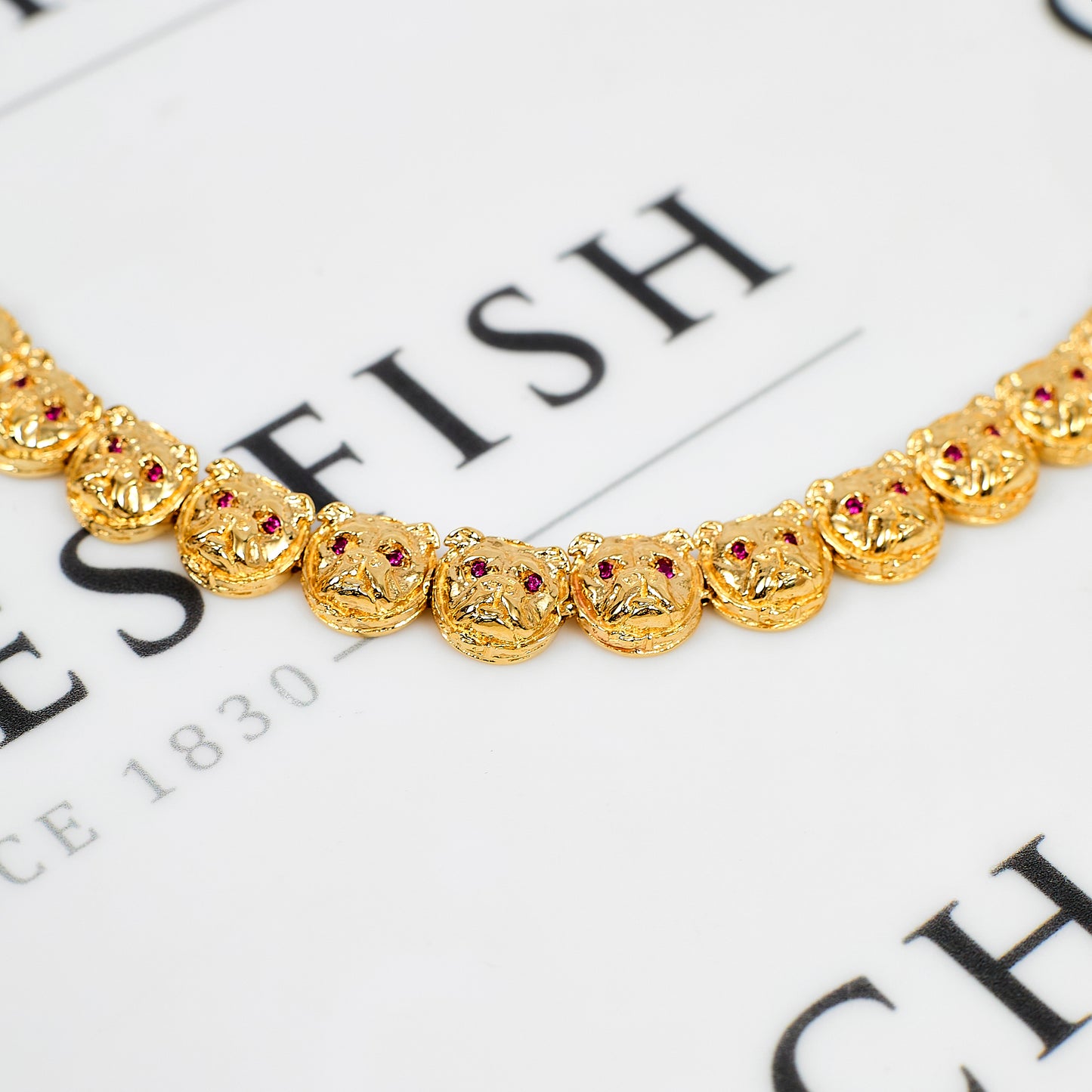 Pre-Owned 9ct Gold Synthetic Stone Bulldog Bracelet 8.5 Inch